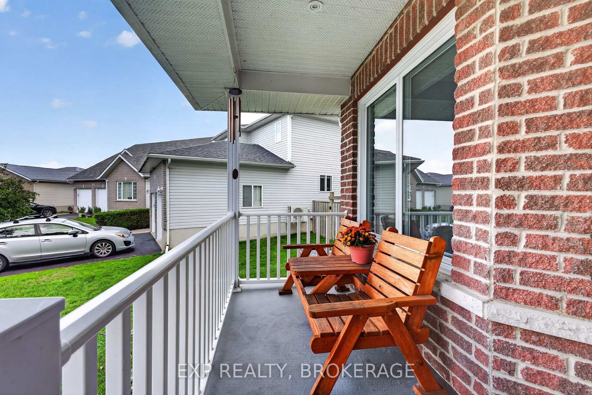 Photo 3 of 159 Macdougall Drive, Loyalist, Amherstview — HOMEH