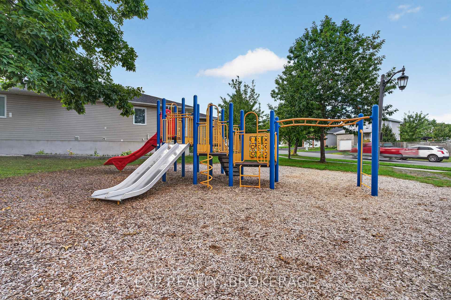 Photo 45 of 159 Macdougall Drive, Loyalist, Amherstview — HOMEH