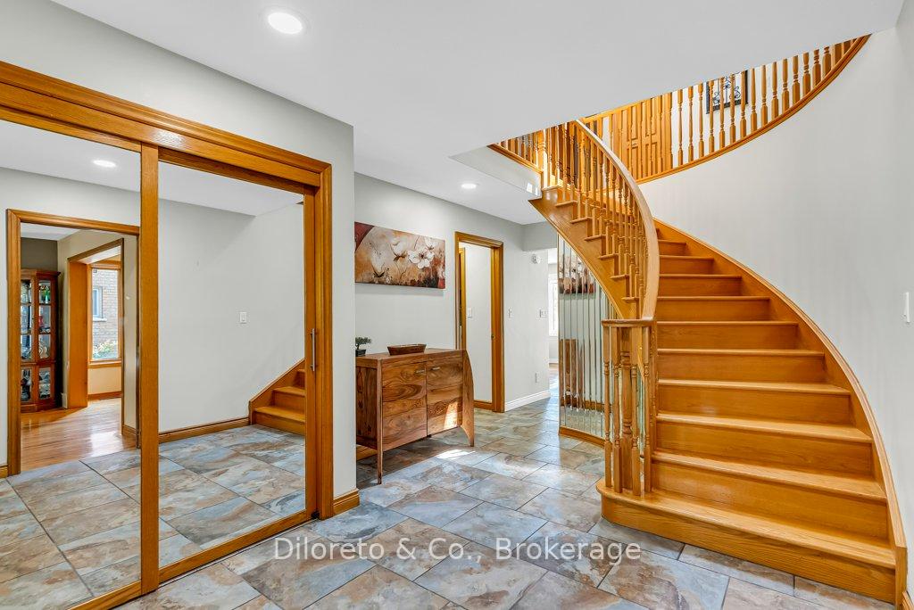Photo 4 of 28 Foxwood Crescent, Guelph, Kortright Hills — HOMEH