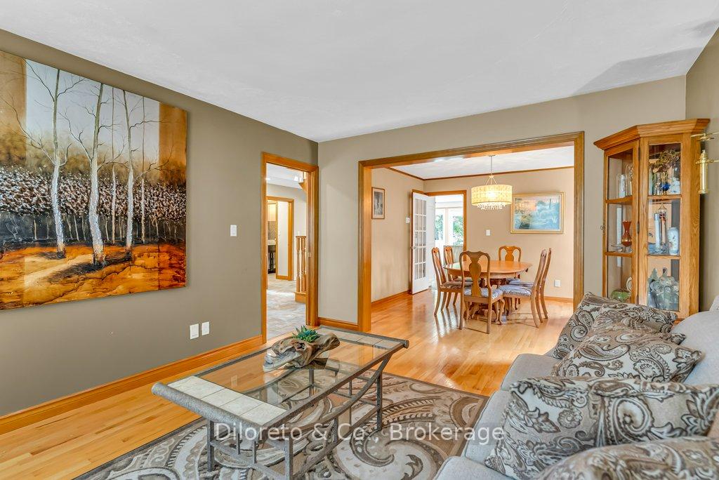 Photo 8 of 28 Foxwood Crescent, Guelph, Kortright Hills — HOMEH