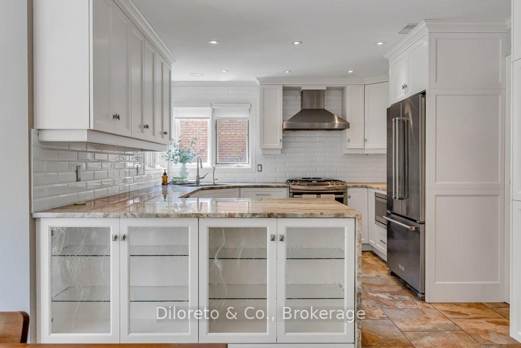 Photo 12 of 28 Foxwood Crescent, Guelph, Kortright Hills — HOMEH