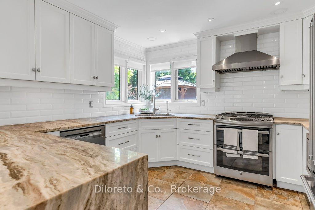 Photo 13 of 28 Foxwood Crescent, Guelph, Kortright Hills — HOMEH