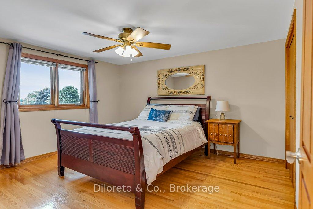 Photo 30 of 28 Foxwood Crescent, Guelph, Kortright Hills — HOMEH