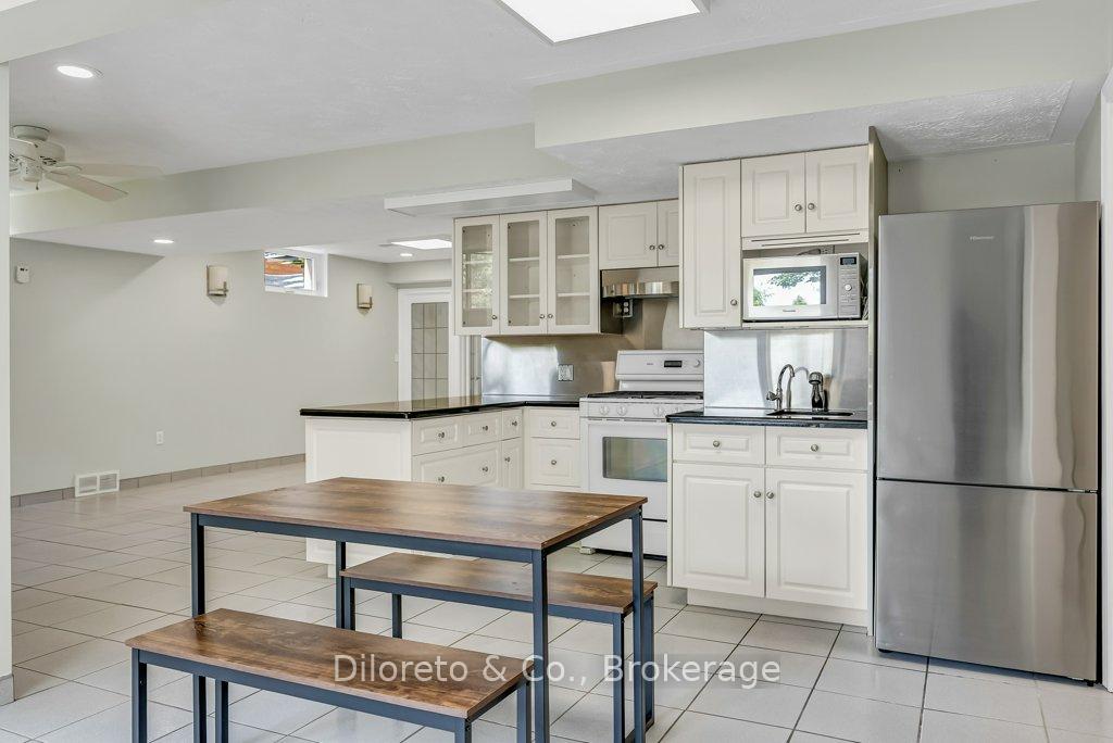 Photo 36 of 28 Foxwood Crescent, Guelph, Kortright Hills — HOMEH