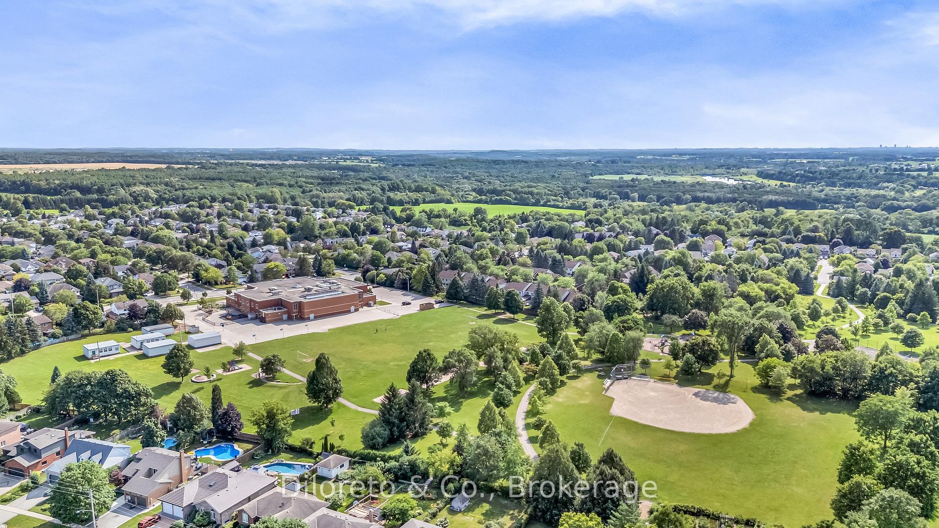 Photo 50 of 28 Foxwood Crescent, Guelph, Kortright Hills — HOMEH