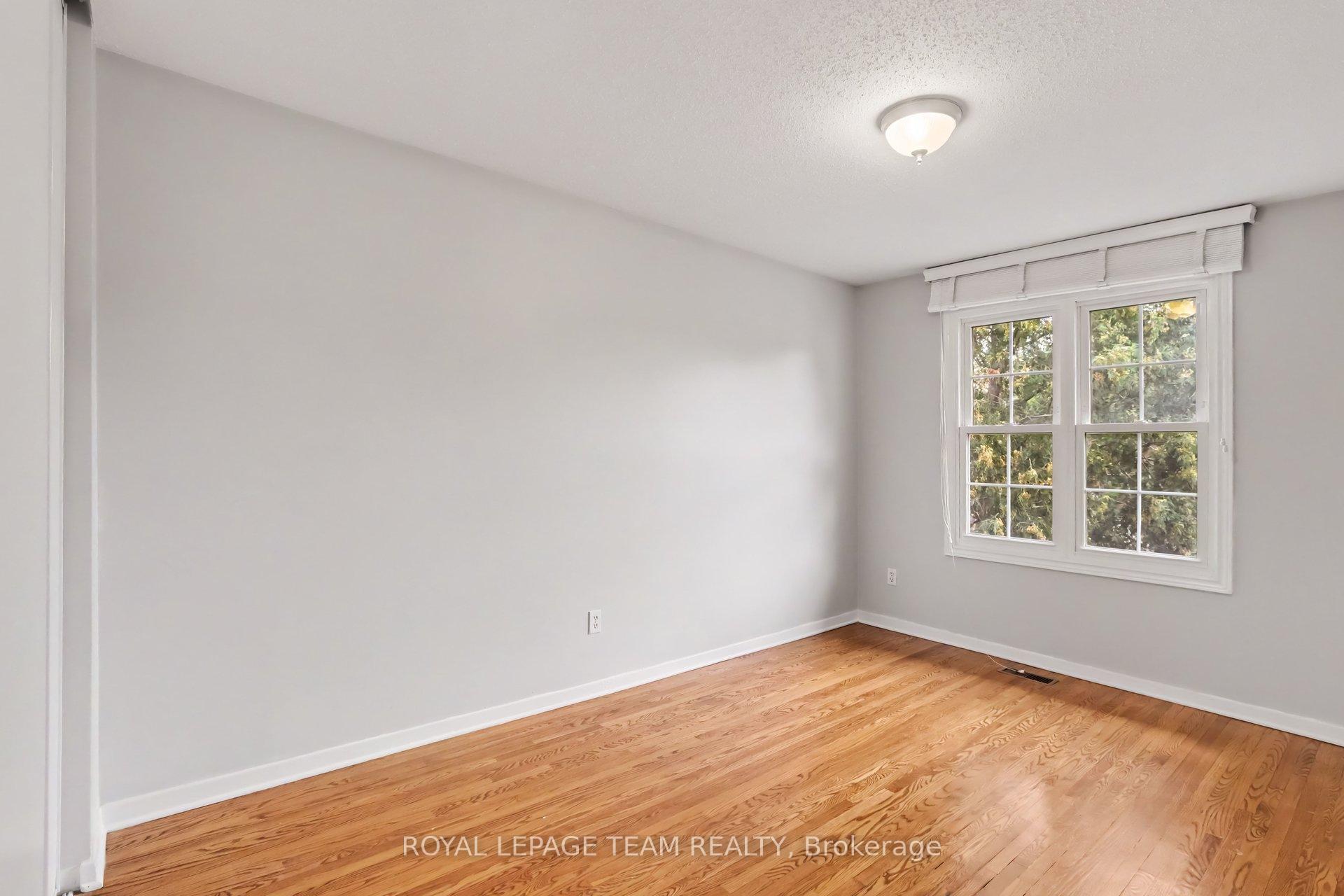 Photo 9 of 1377 Guthrie Street, Ottawa, Leslie Park — HOMEH
