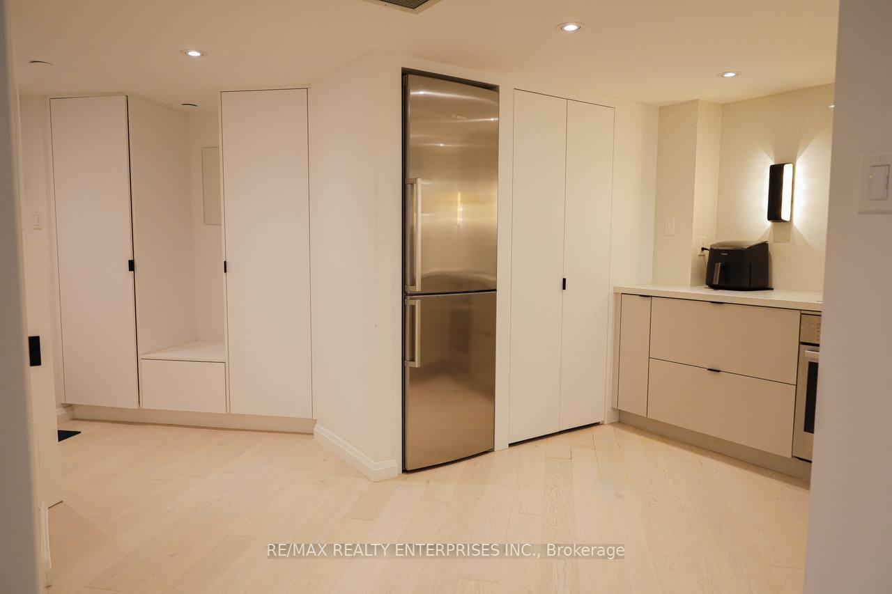 Photo 2 of Unit 600, 38 Elm Street, Toronto, Bay Street Corridor — HOMEH
