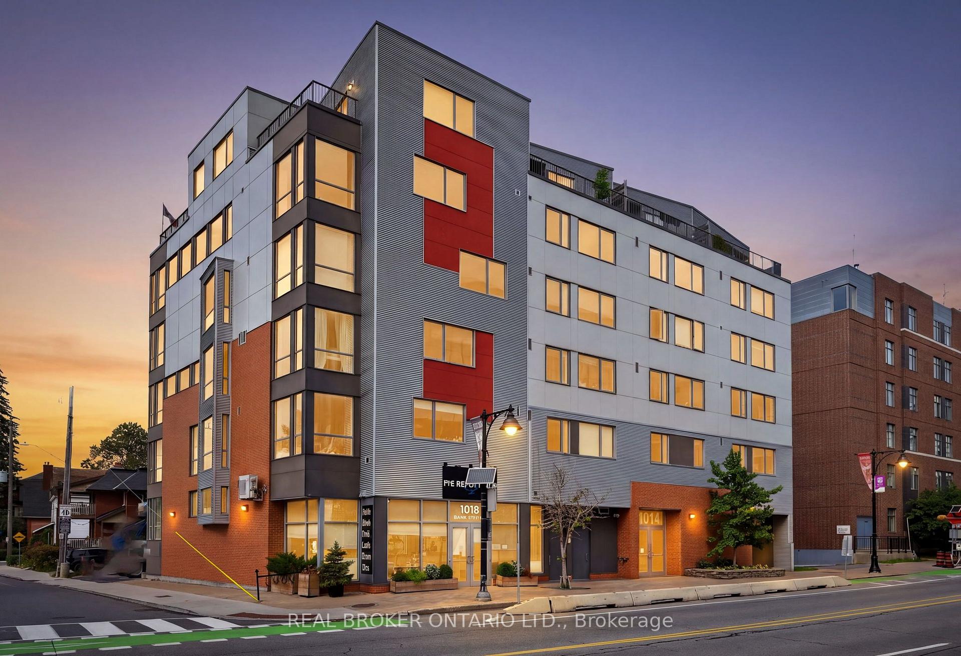 Photo of Unit 305, 1014 Bank Street