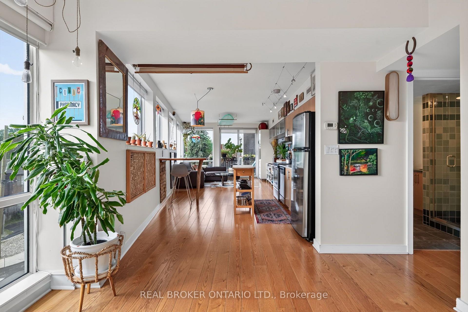 Photo 4 of Unit 305, 1014 Bank Street, Ottawa, Glebe — HOMEH