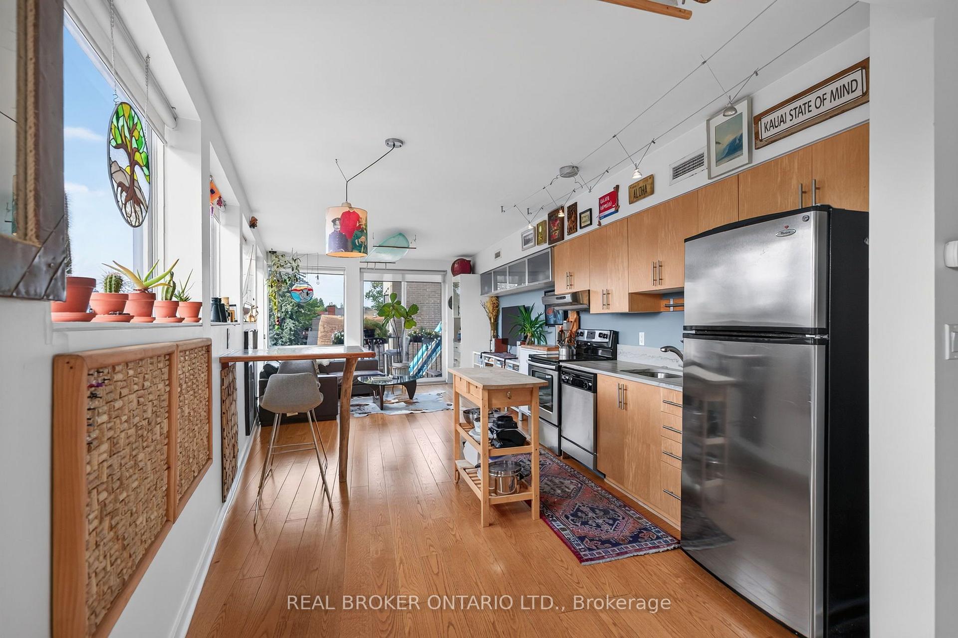 Photo 5 of Unit 305, 1014 Bank Street, Ottawa, Glebe — HOMEH