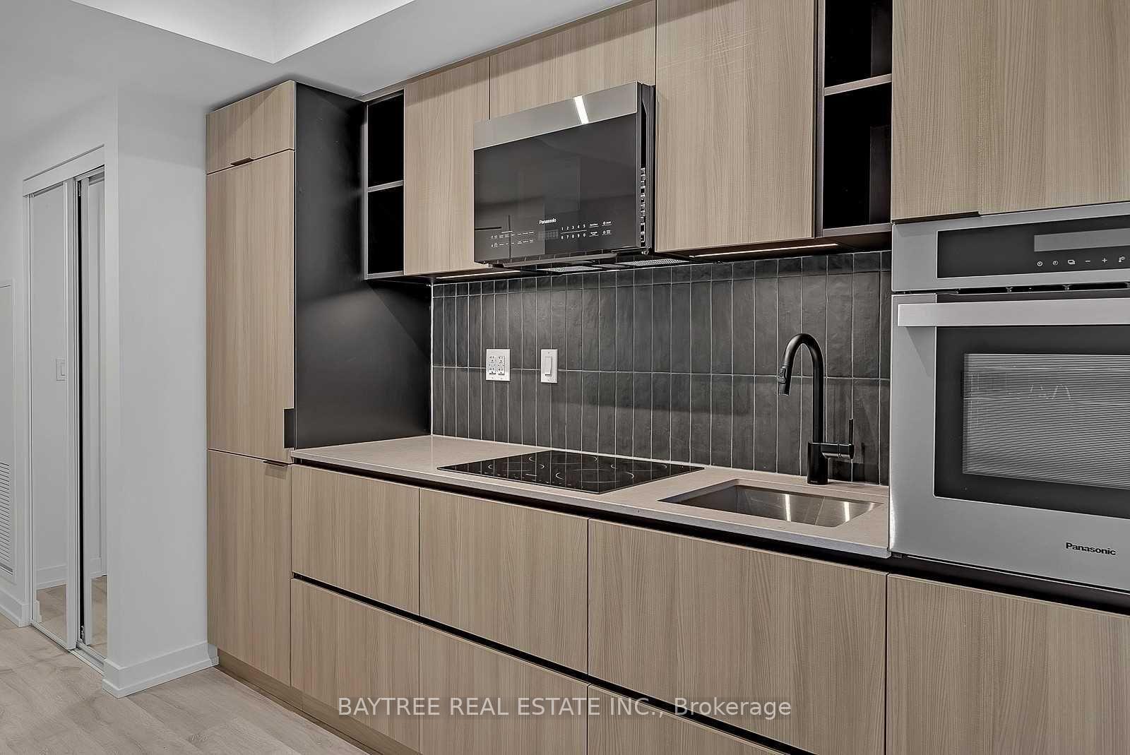Photo 5 of Unit 303, 2 Augusta Avenue, Toronto, Waterfront Communities — HOMEH