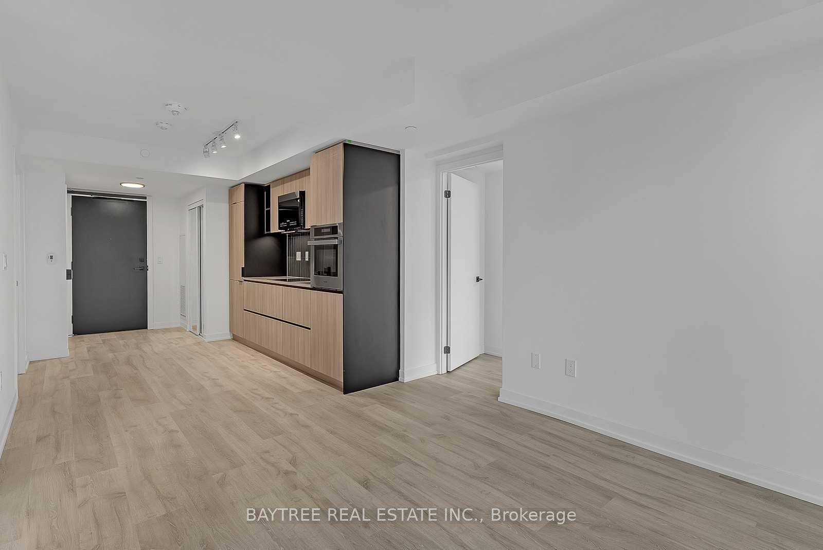 Photo 10 of Unit 303, 2 Augusta Avenue, Toronto, Waterfront Communities — HOMEH