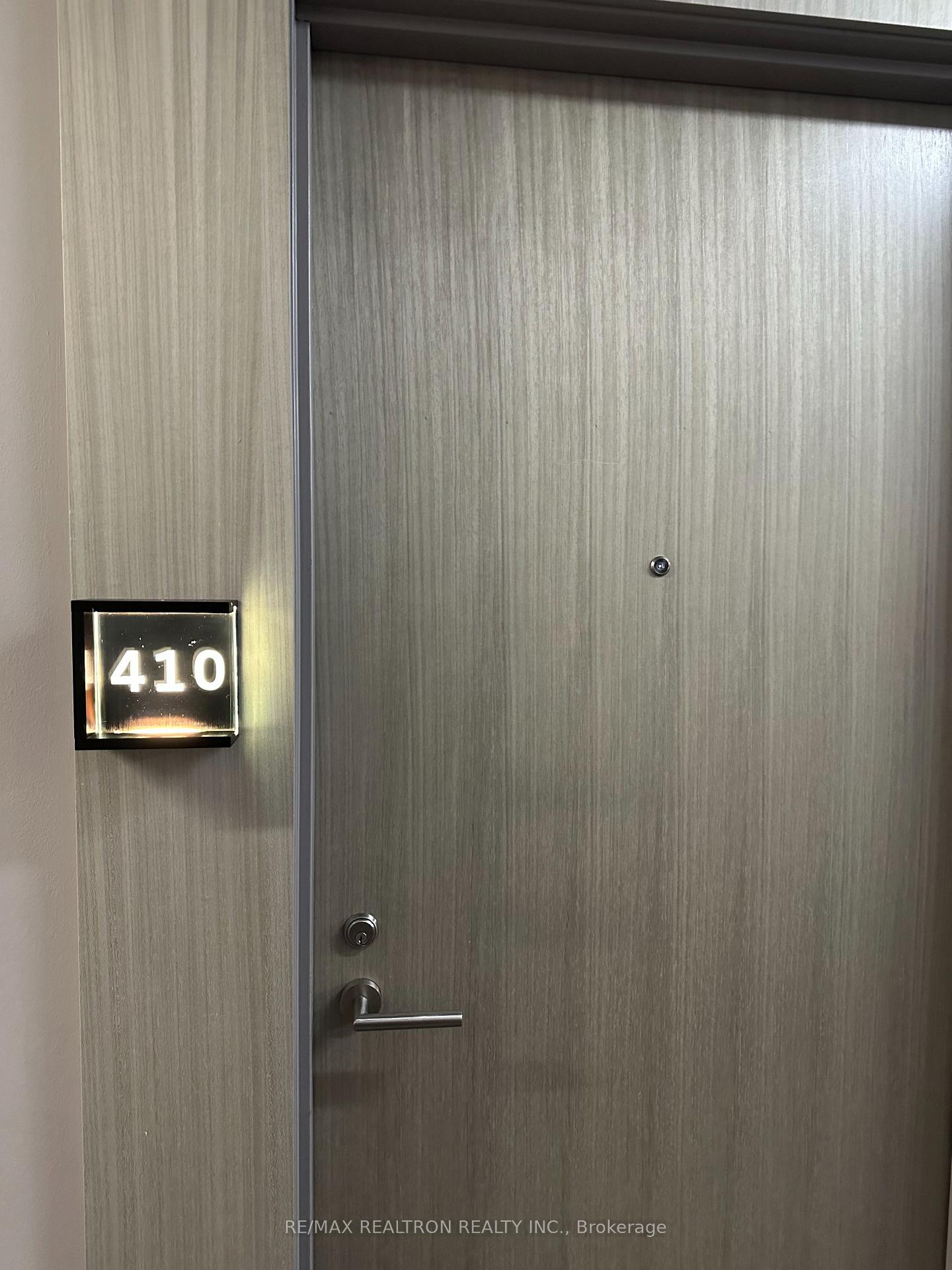 Photo 3 of Unit 410, 111 Bathurst Street, Toronto, Waterfront Communities — HOMEH