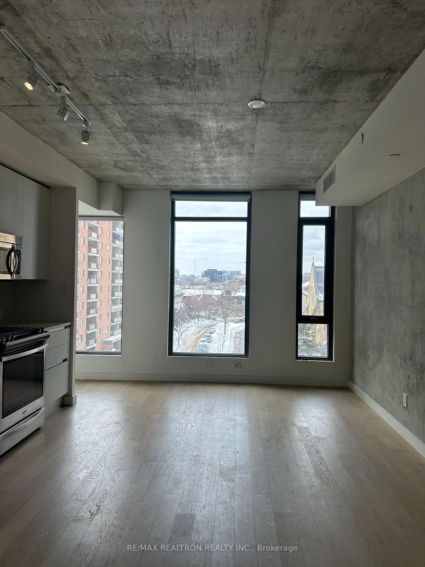 Photo 7 of Unit 410, 111 Bathurst Street, Toronto, Waterfront Communities — HOMEH
