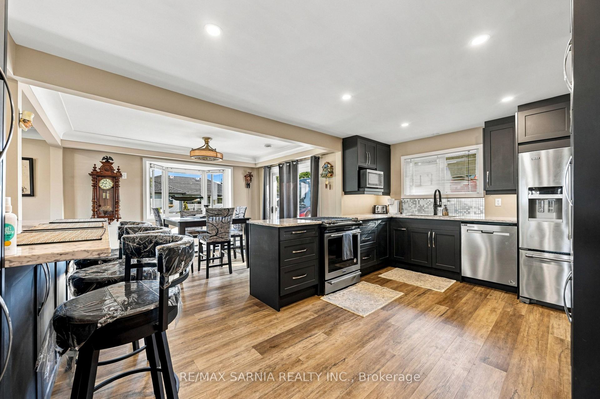 Photo 12 of 1186 St. Clair Parkway, St. Clair — HOMEH