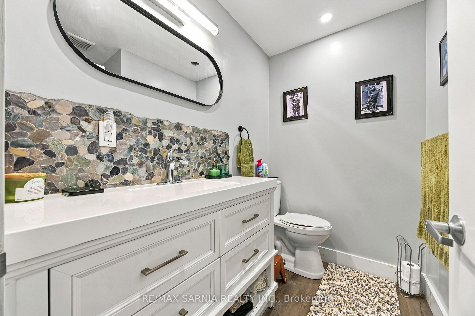 Photo 22 of 1186 St. Clair Parkway, St. Clair — HOMEH