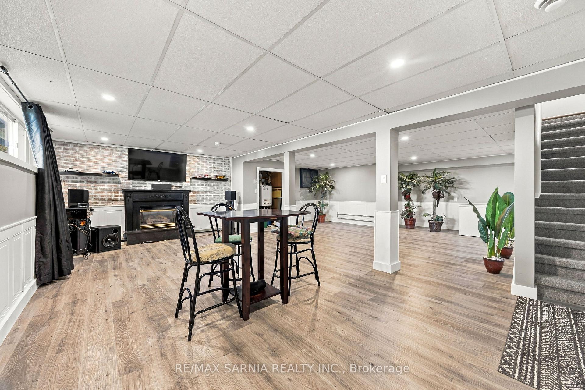 Photo 25 of 1186 St. Clair Parkway, St. Clair — HOMEH