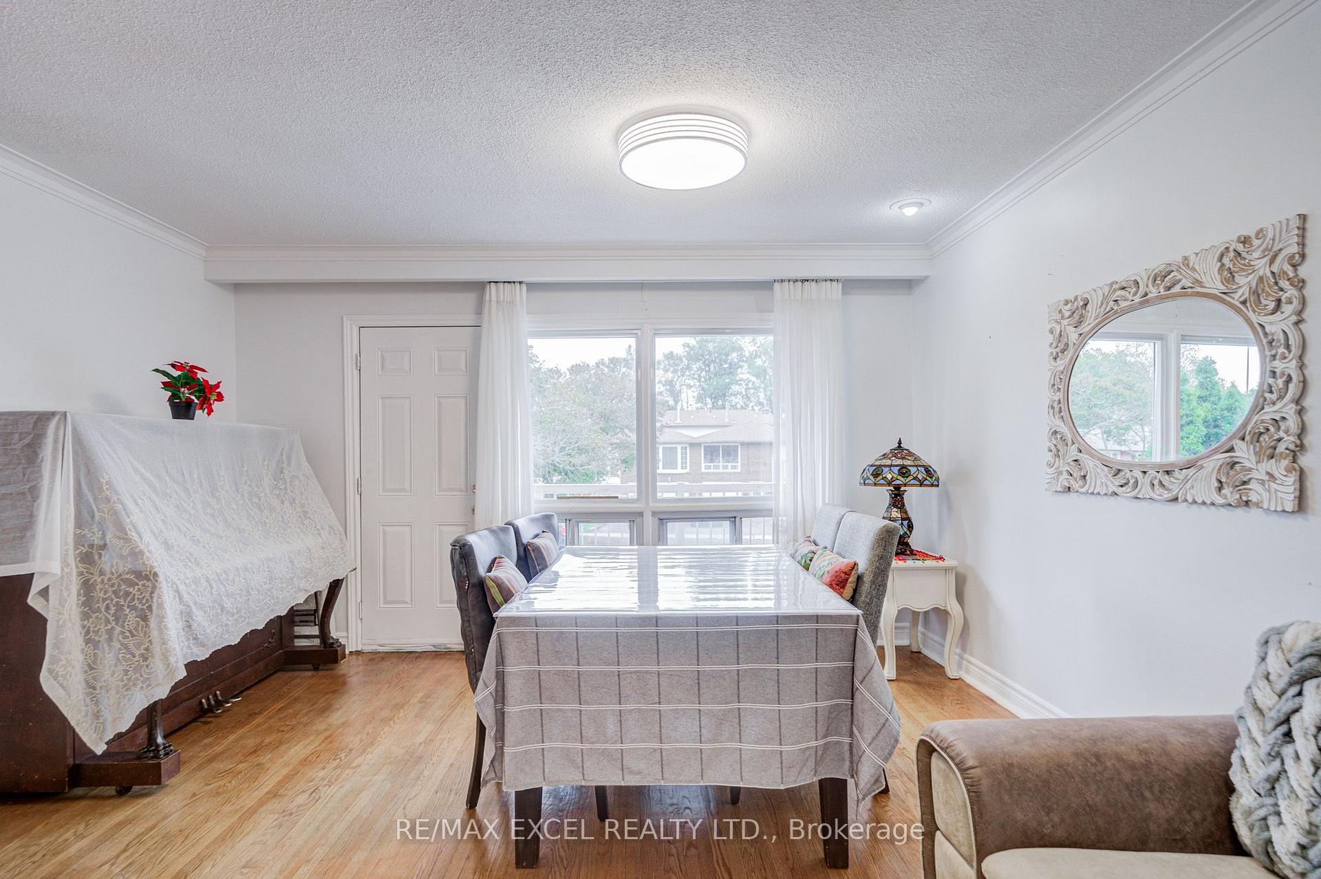 Photo 21 of 155 Edmonton Drive, North York, Pleasant View — HOMEH