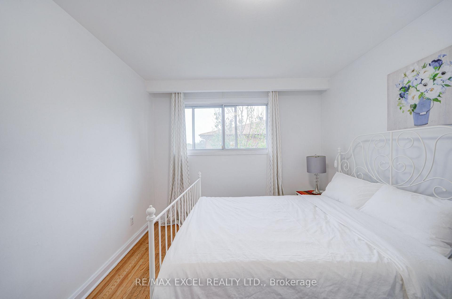 Photo 62 of 155 Edmonton Drive, North York, Pleasant View — HOMEH