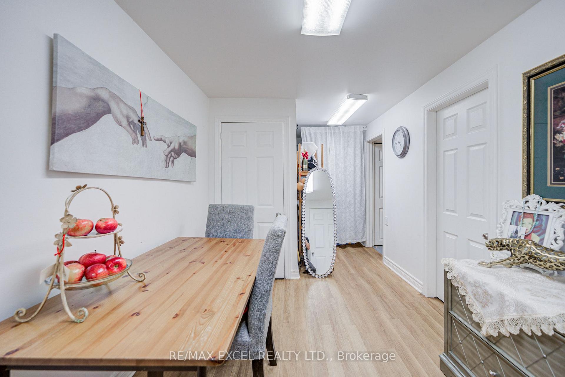 Photo 77 of 155 Edmonton Drive, North York, Pleasant View — HOMEH
