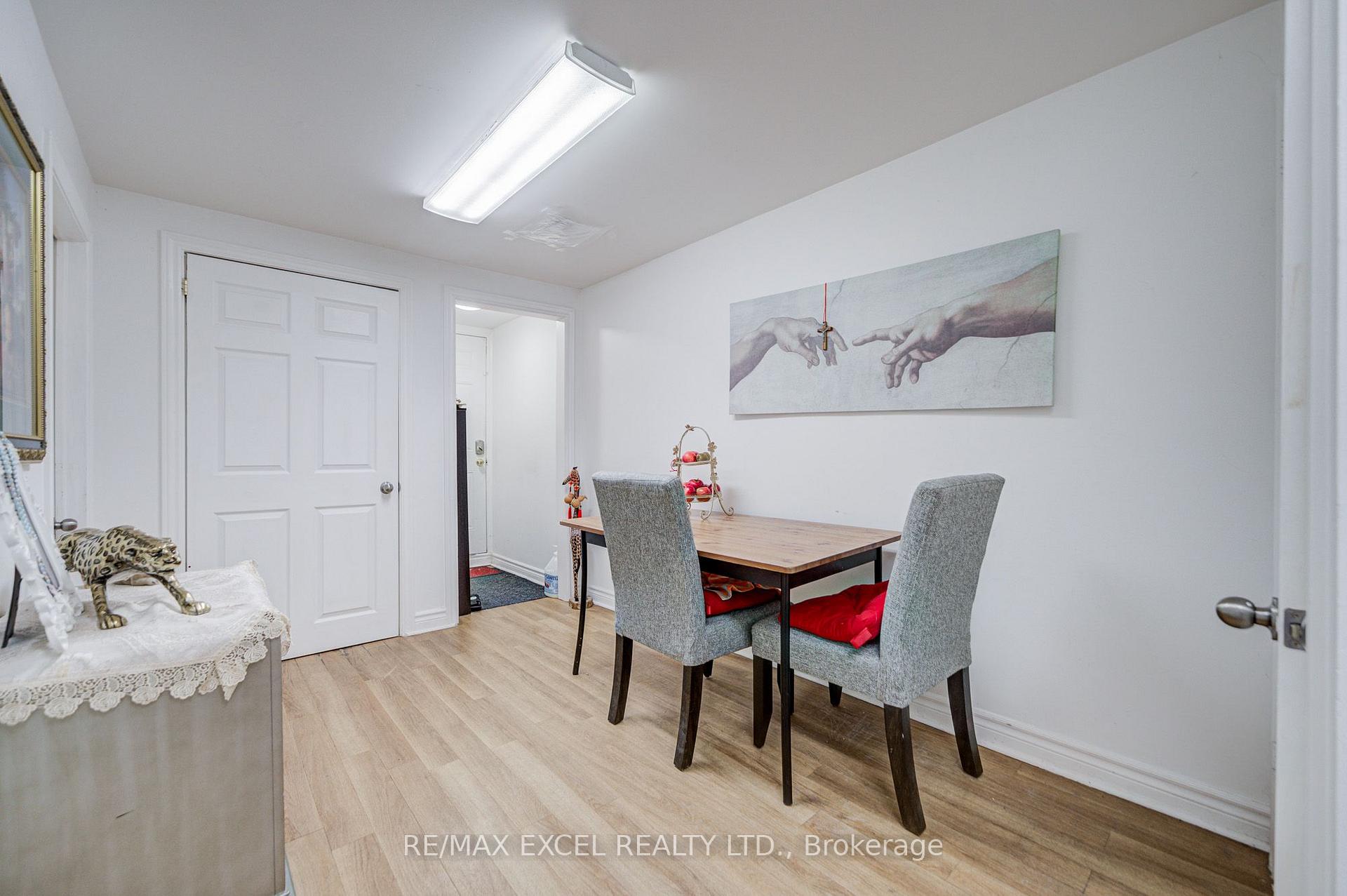 Photo 79 of 155 Edmonton Drive, North York, Pleasant View — HOMEH