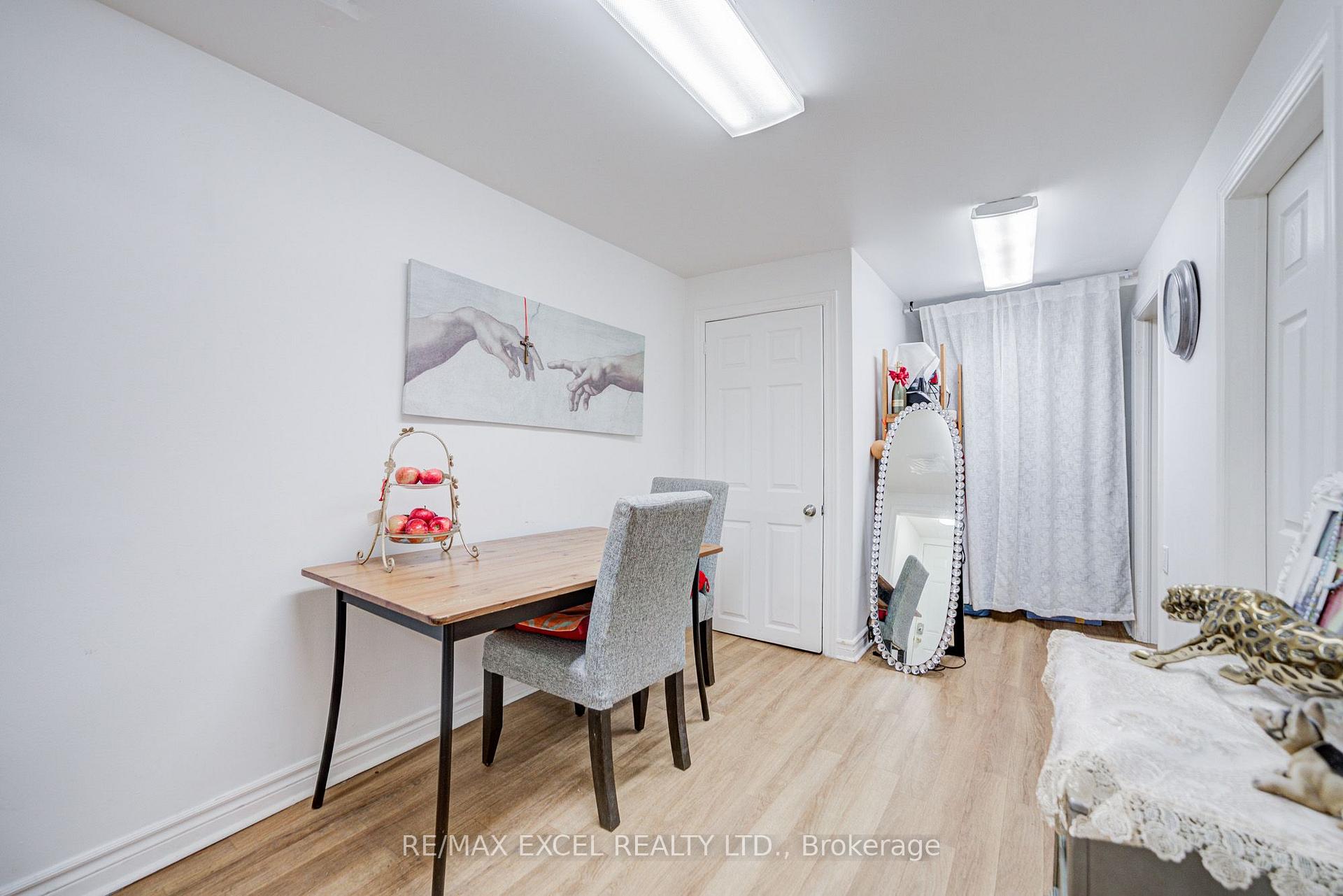 Photo 80 of 155 Edmonton Drive, North York, Pleasant View — HOMEH