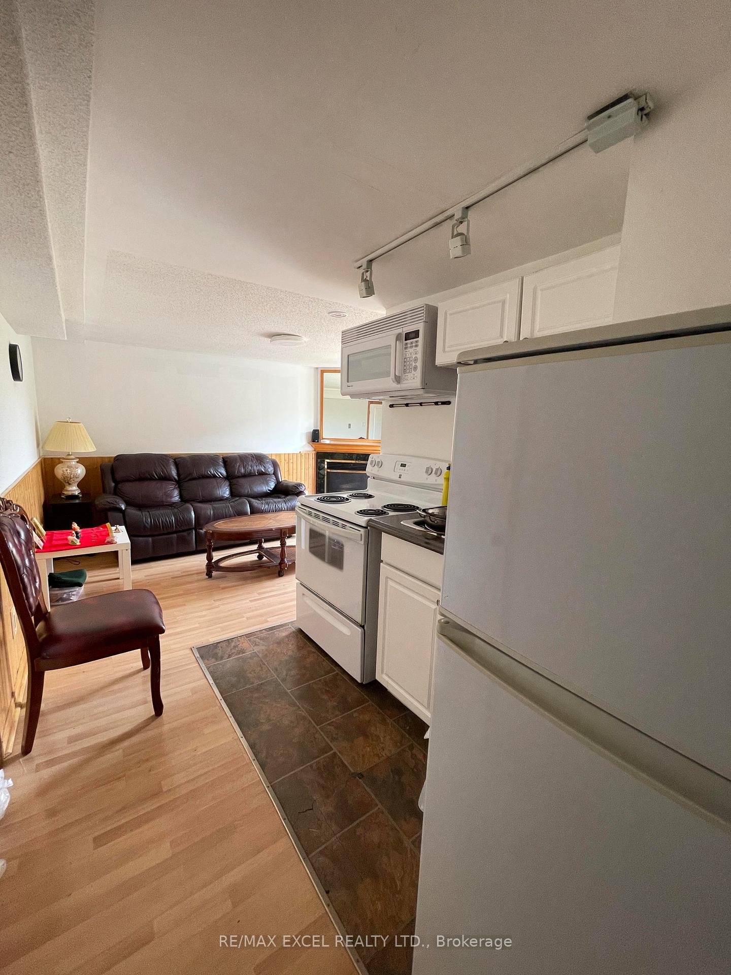Photo 84 of 155 Edmonton Drive, North York, Pleasant View — HOMEH