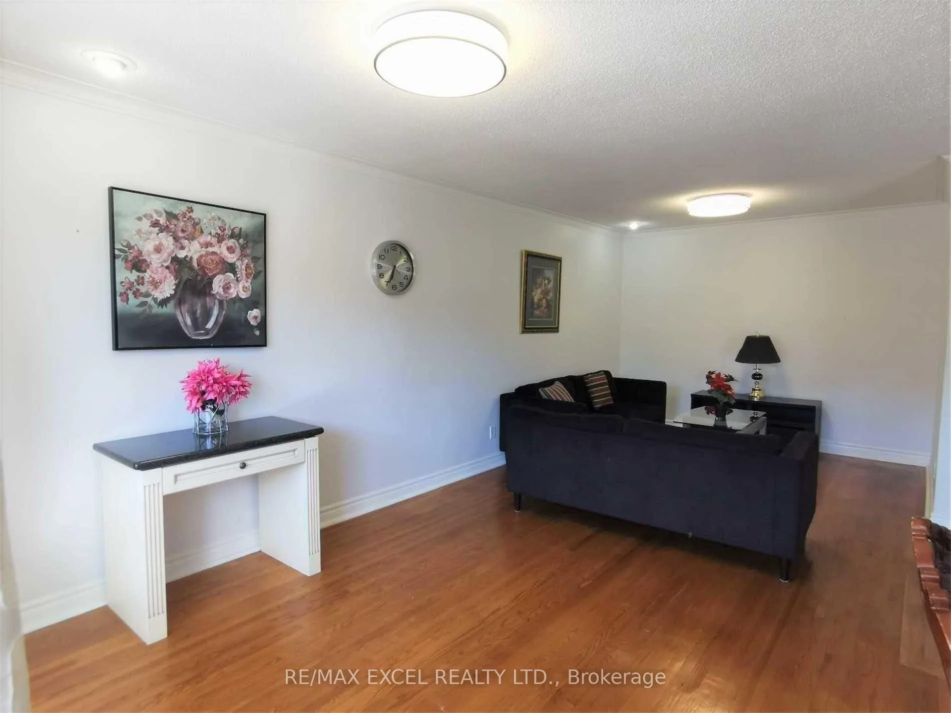 Photo 12 of 155 Edmonton Drive, North York, Pleasant View — HOMEH