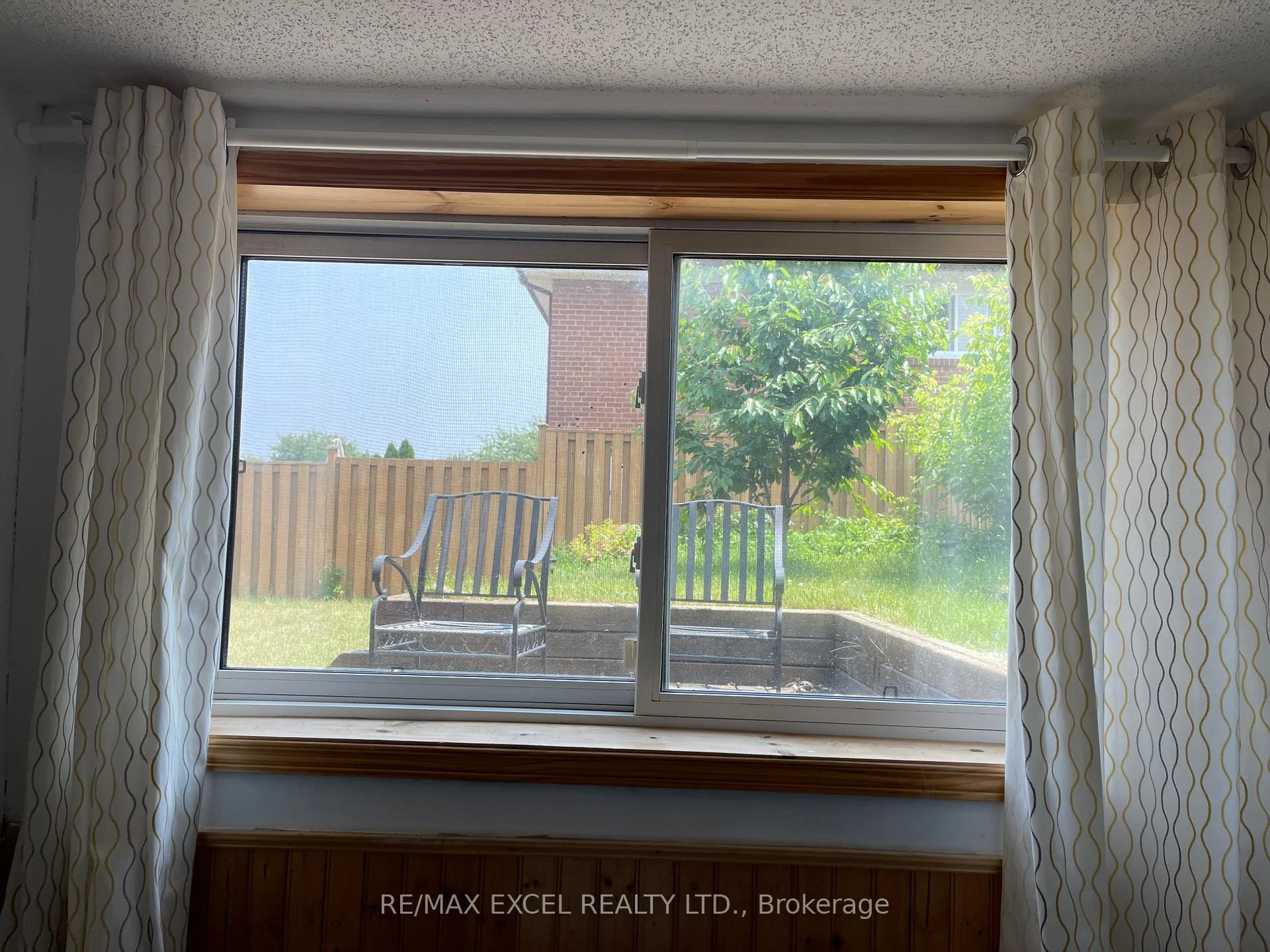 Photo 20 of 155 Edmonton Drive, North York, Pleasant View — HOMEH