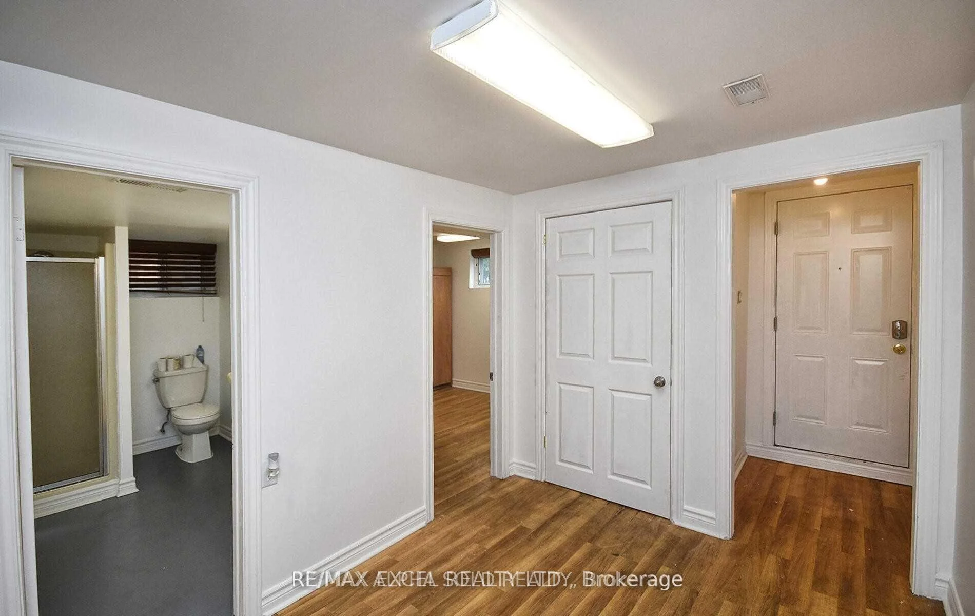 Photo 33 of 155 Edmonton Drive, North York, Pleasant View — HOMEH