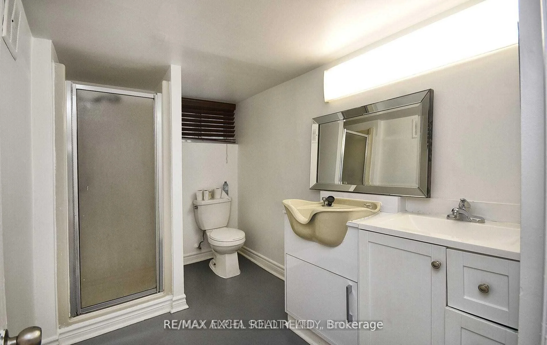 Photo 34 of 155 Edmonton Drive, North York, Pleasant View — HOMEH