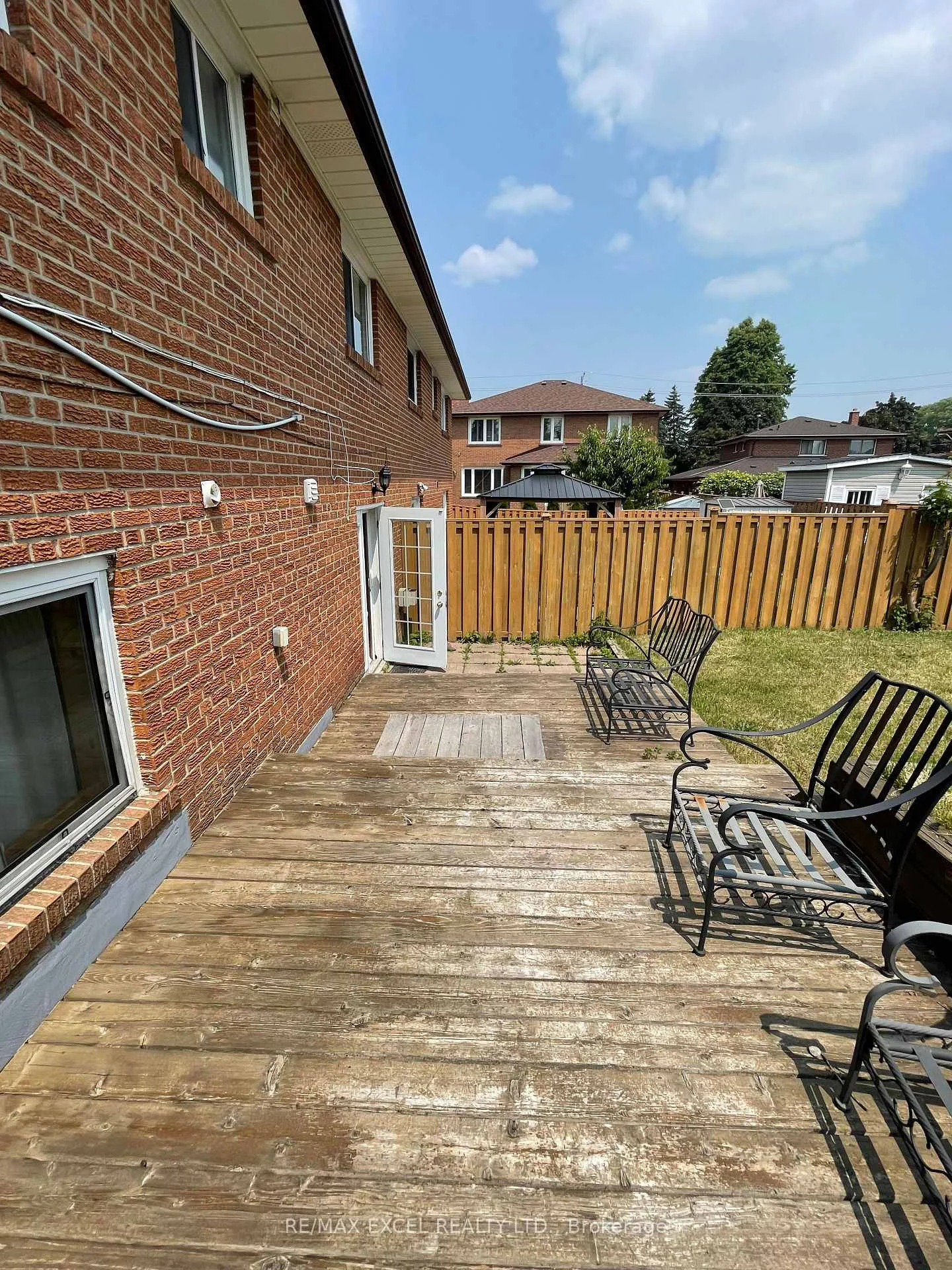 Photo 40 of 155 Edmonton Drive, North York, Pleasant View — HOMEH