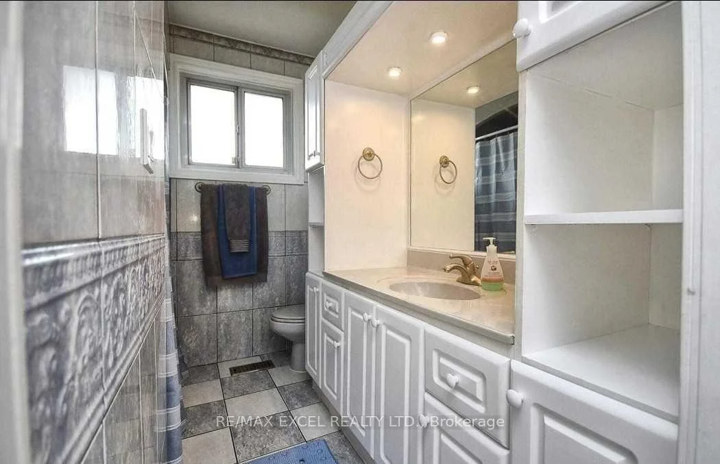 Photo 67 of 155 Edmonton Drive, North York, Pleasant View — HOMEH