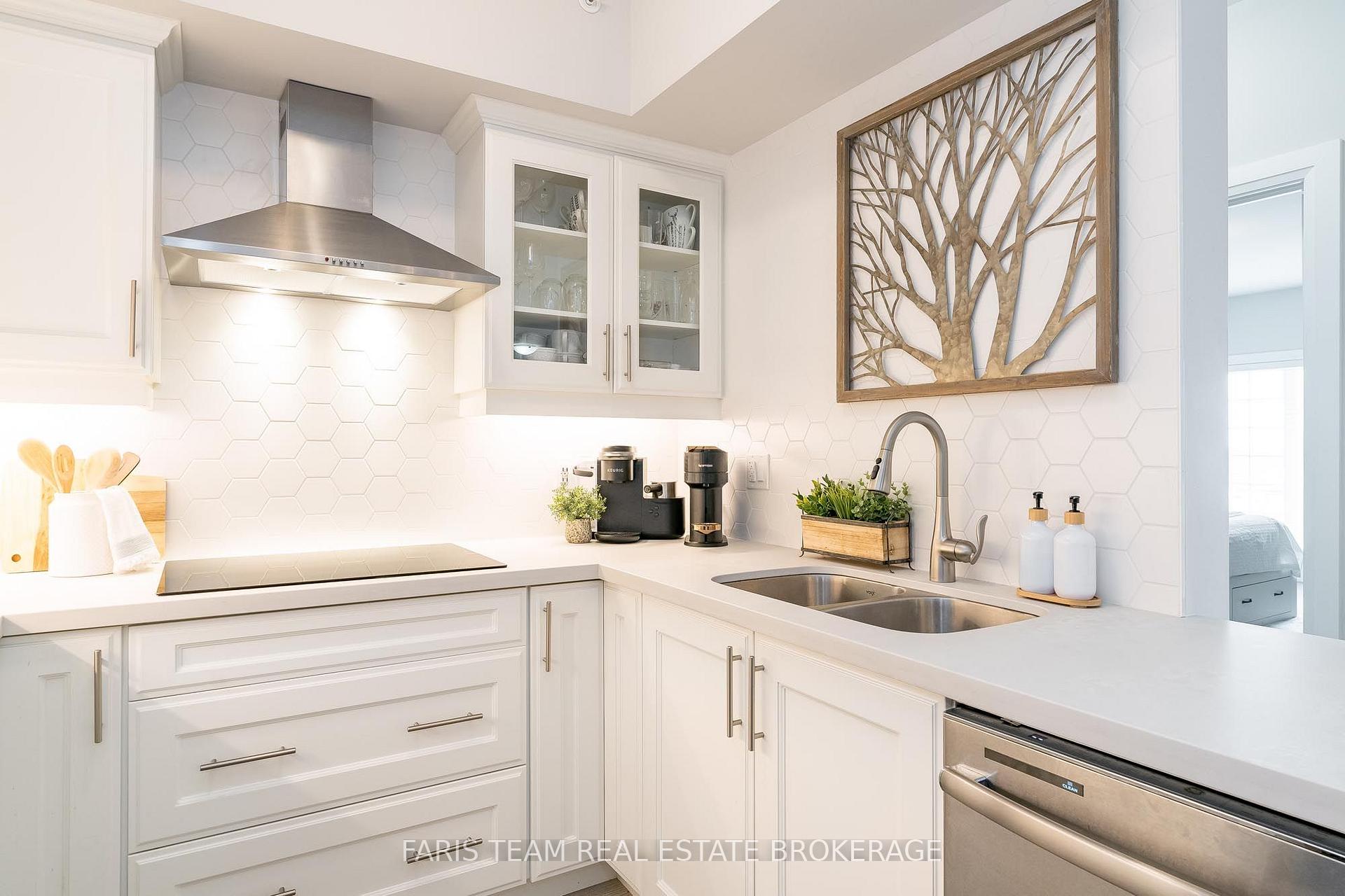 Photo 4 of Unit 410, 54 Koda Street, Barrie, Rural Barrie Southwest — HOMEH