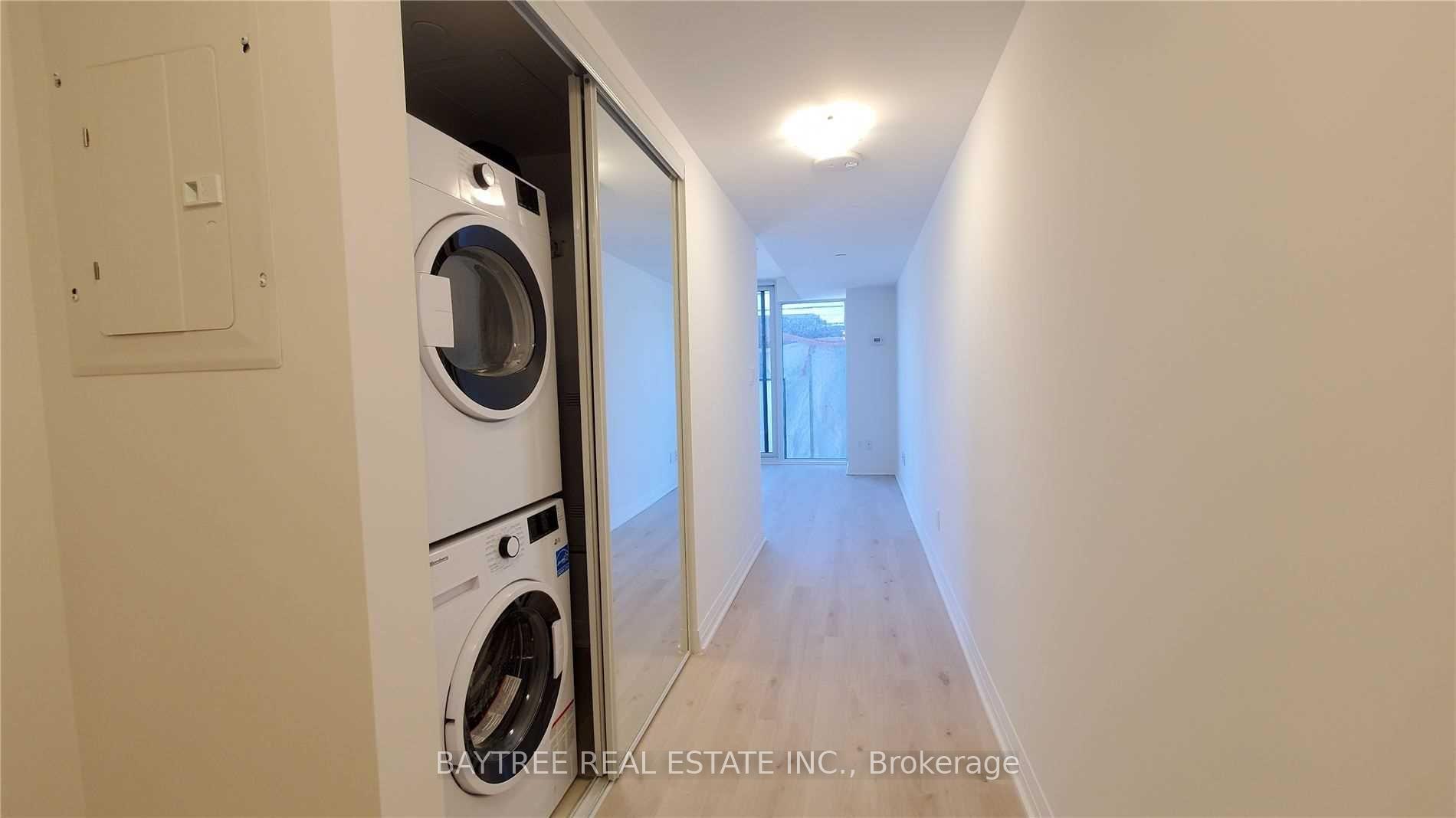 Photo 4 of Unit 305, 99 Foxbar Road, Toronto, Yonge-St. Clair — HOMEH