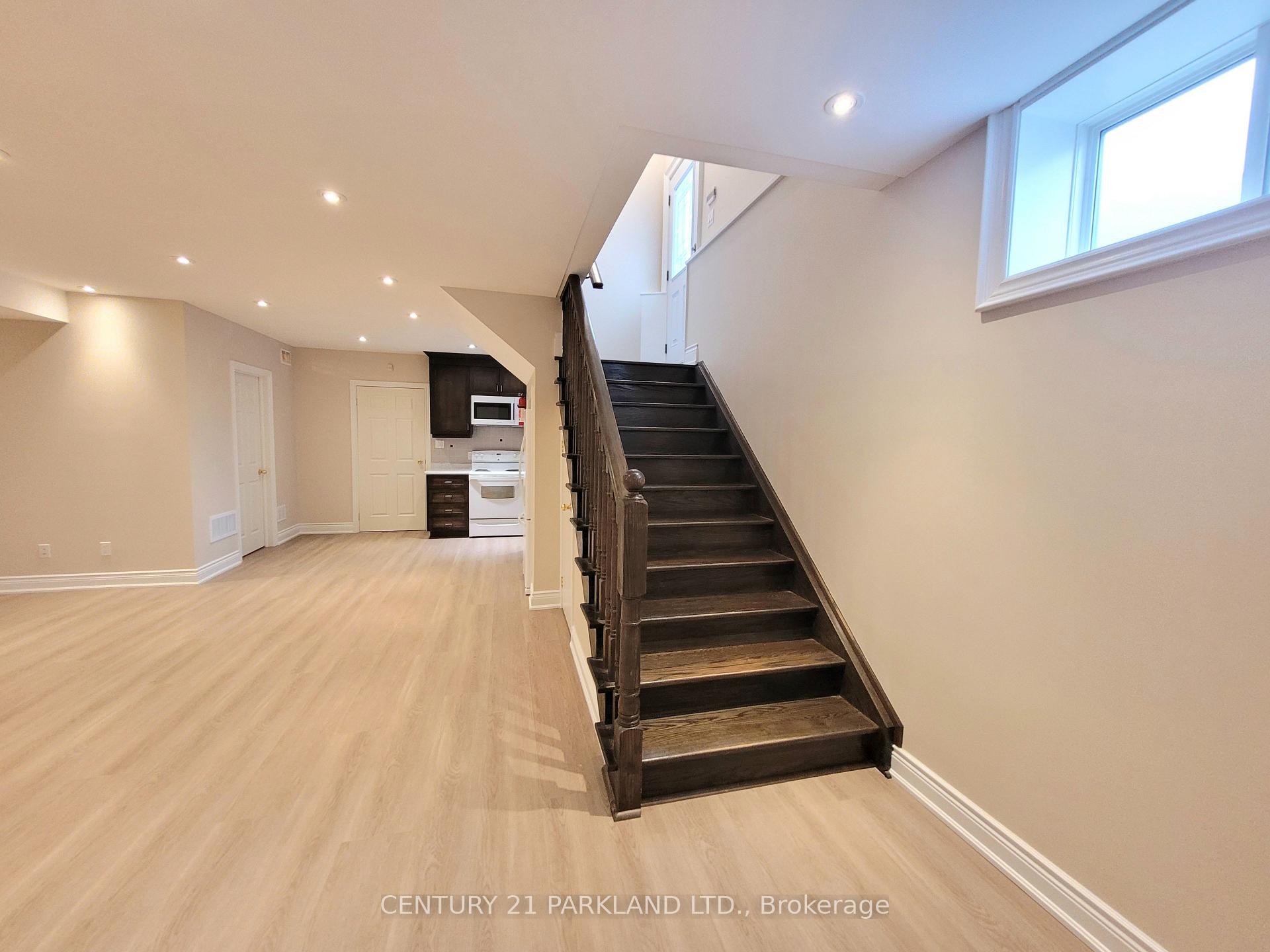 Photo 5 of 9 August Avenue, Scarborough, Oakridge — HOMEH