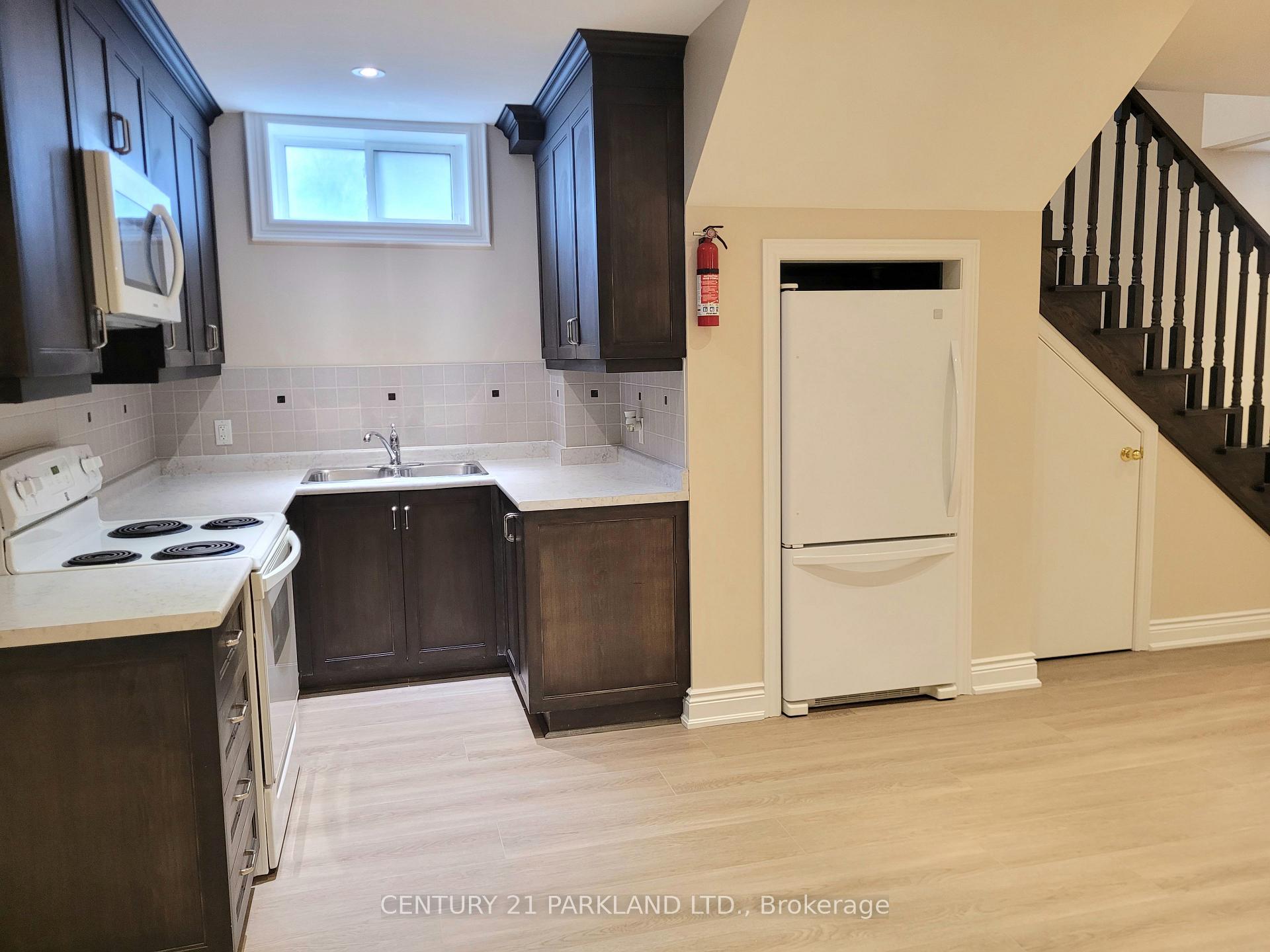 Photo 10 of 9 August Avenue, Scarborough, Oakridge — HOMEH