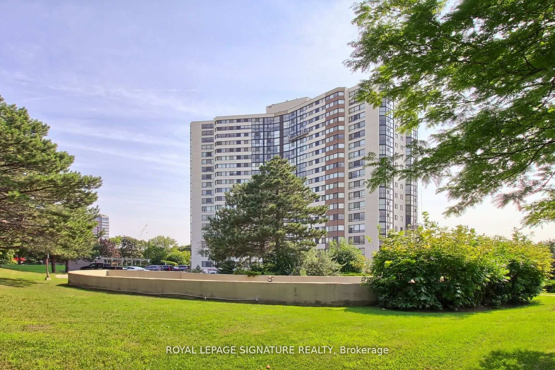 Front of Unit 502, 1360 Rathburn Road