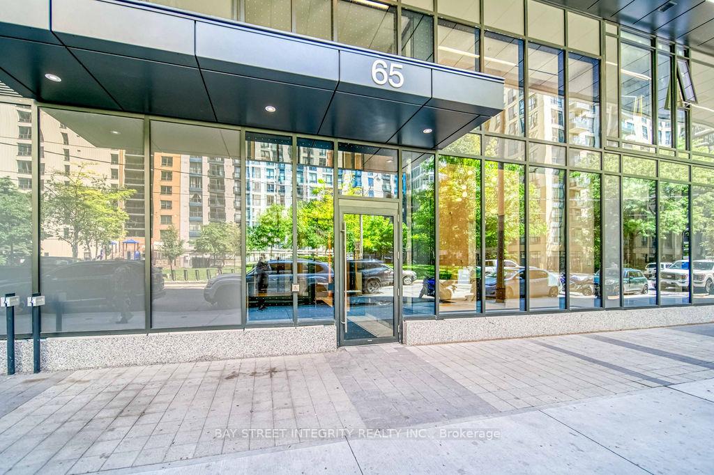 Photo 2 of Unit 3002, 65 Mutual Street, Toronto, Church-Yonge Corridor — HOMEH