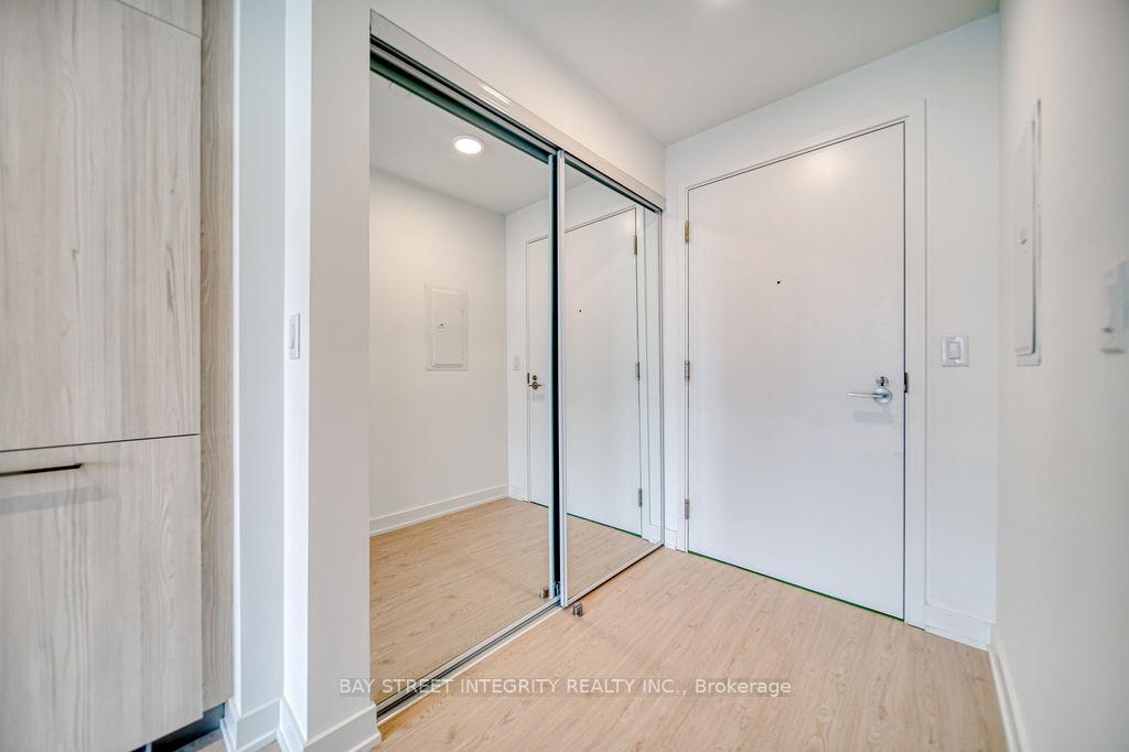 Photo 4 of Unit 3002, 65 Mutual Street, Toronto, Church-Yonge Corridor — HOMEH