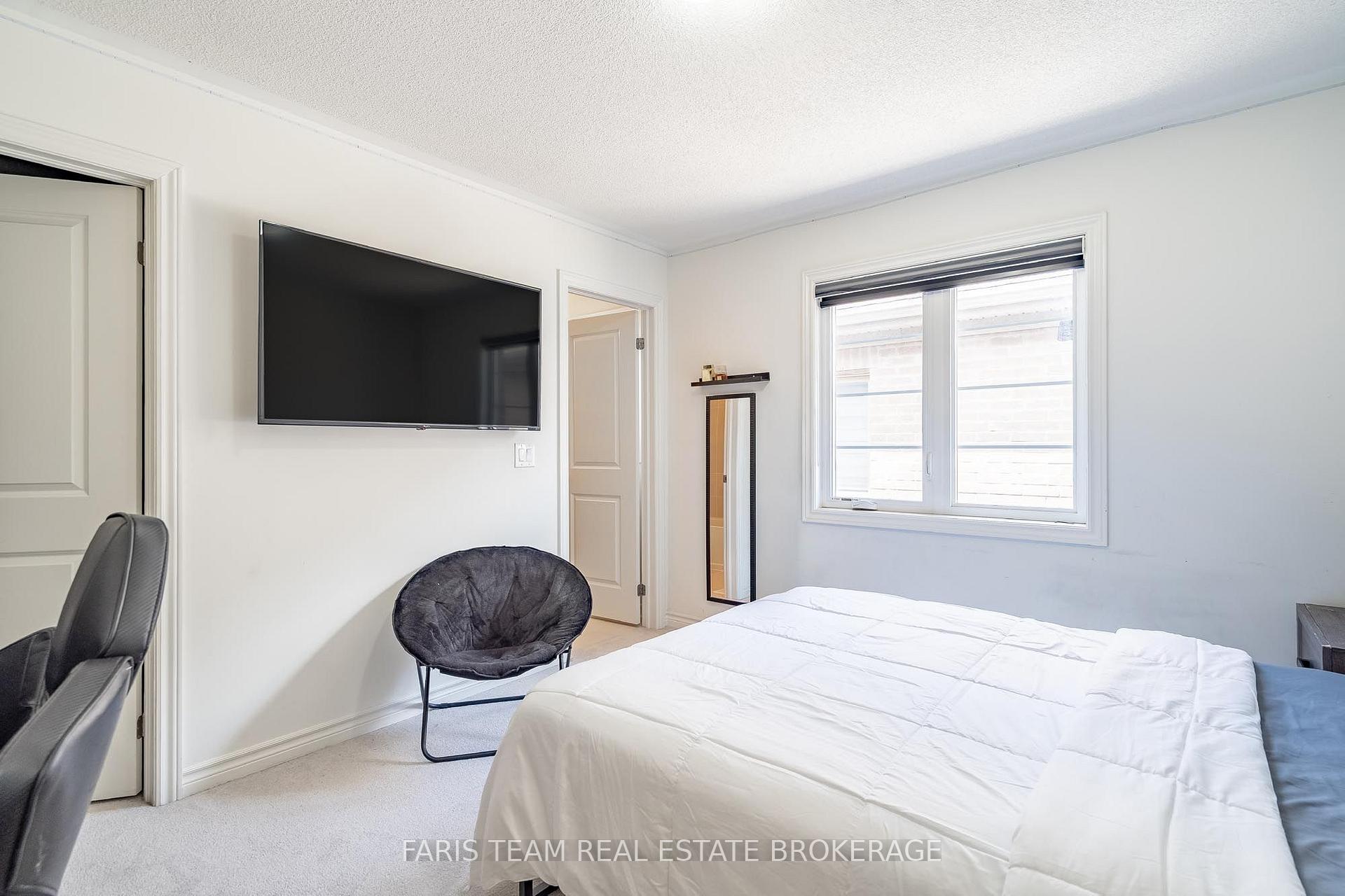 Photo 25 of 24 Sassafras Road, Springwater, Midhurst — HOMEH