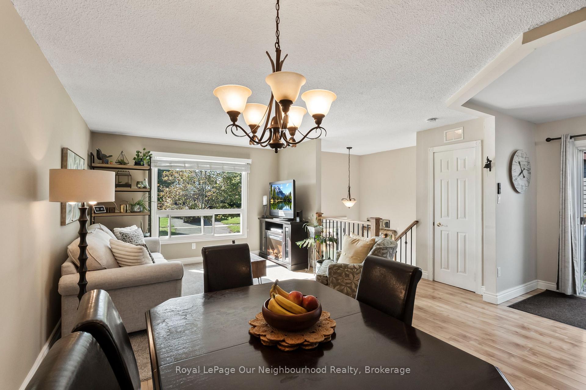 Photo 18 of 990 Renaissance Drive, Oshawa, Lakeview — HOMEH
