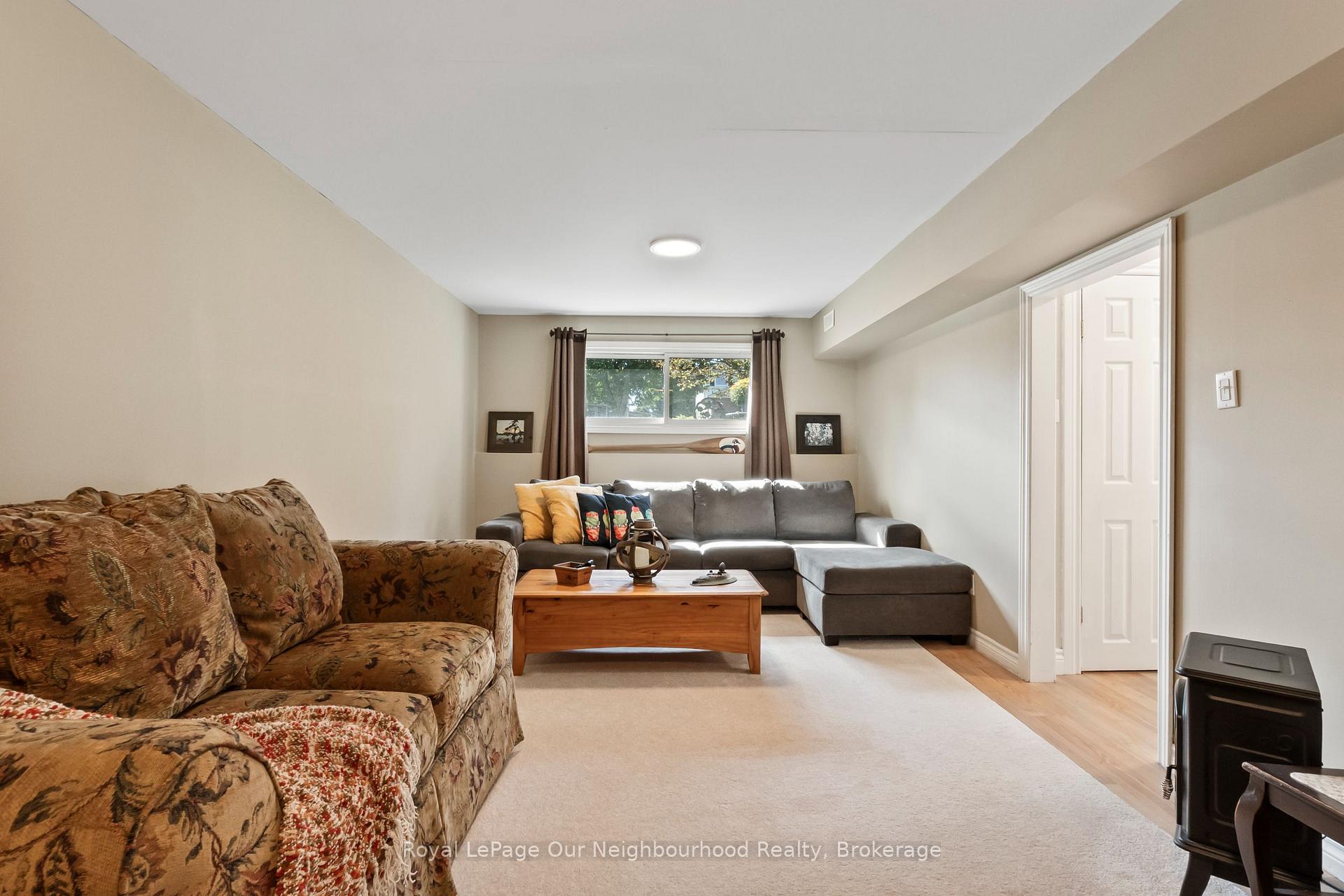 Photo 35 of 990 Renaissance Drive, Oshawa, Lakeview — HOMEH