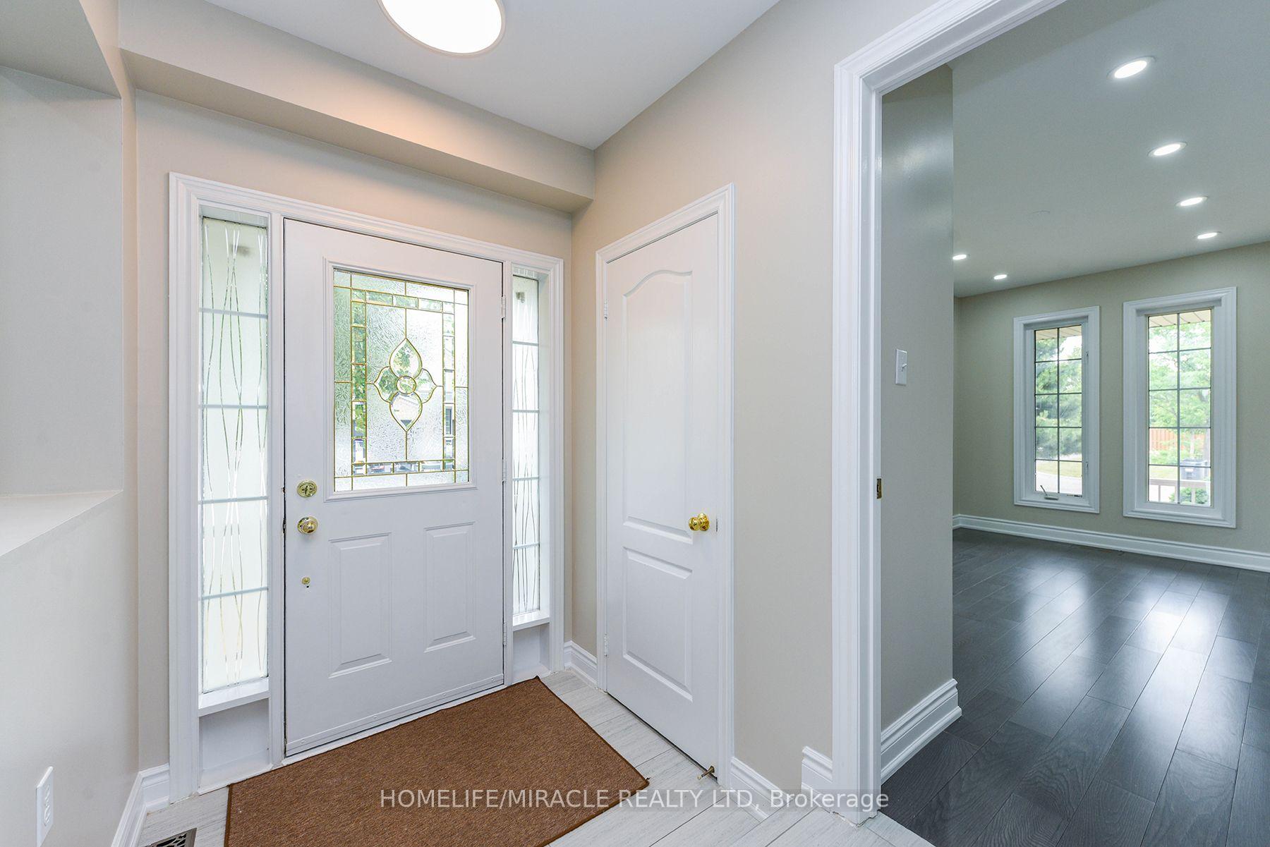 Photo 4 of 25 Blackcherry Lane, Brampton, Sandringham-Wellington — HOMEH