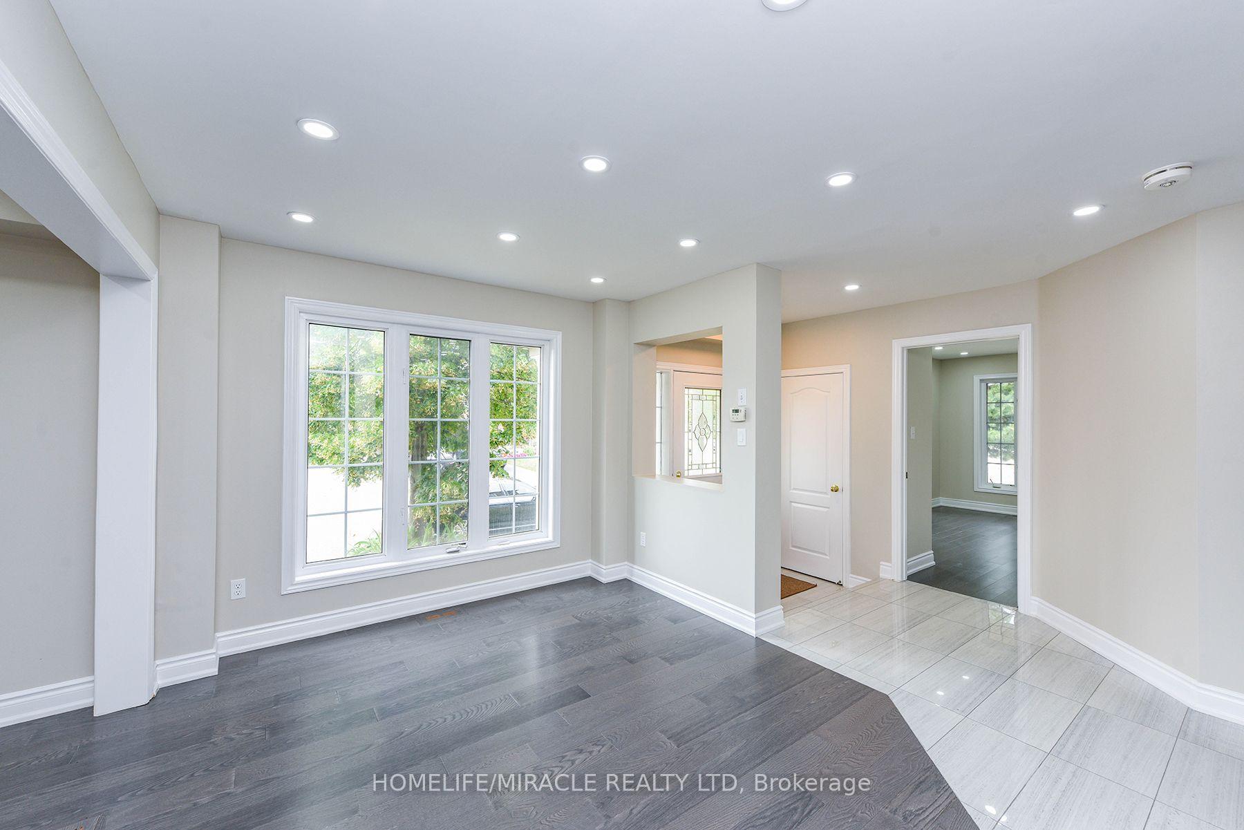 Photo 9 of 25 Blackcherry Lane, Brampton, Sandringham-Wellington — HOMEH