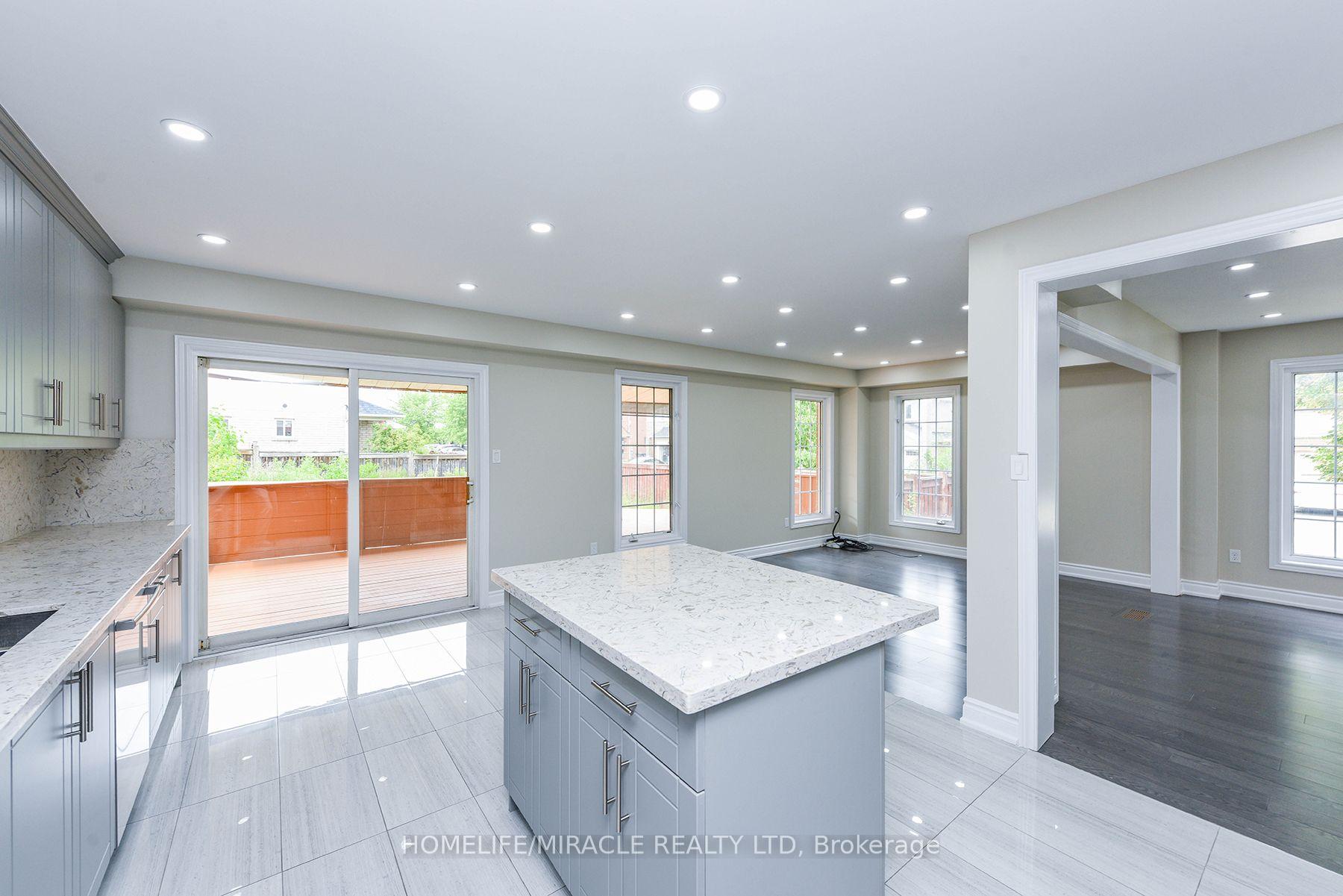 Photo 14 of 25 Blackcherry Lane, Brampton, Sandringham-Wellington — HOMEH