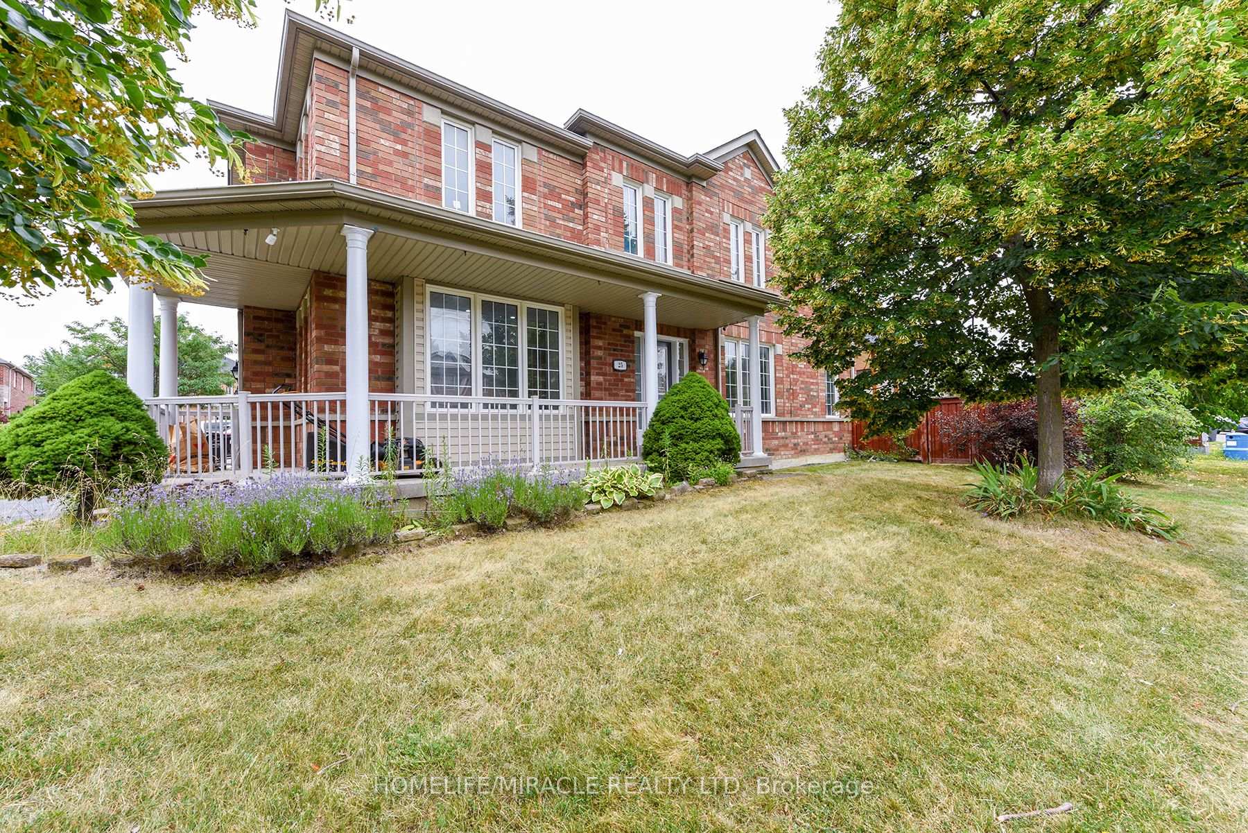 Photo 17 of 25 Blackcherry Lane, Brampton, Sandringham-Wellington — HOMEH