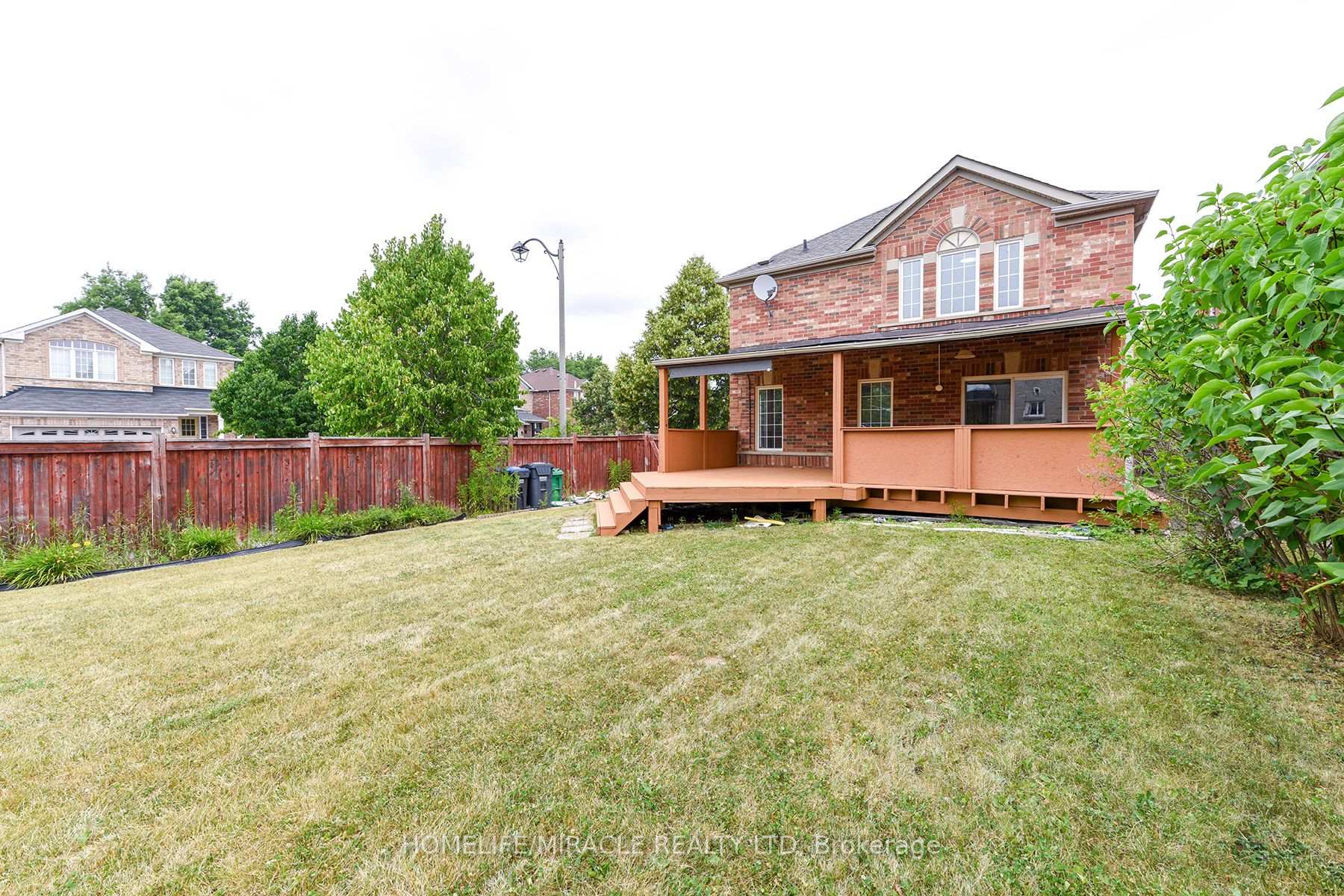 Photo 20 of 25 Blackcherry Lane, Brampton, Sandringham-Wellington — HOMEH