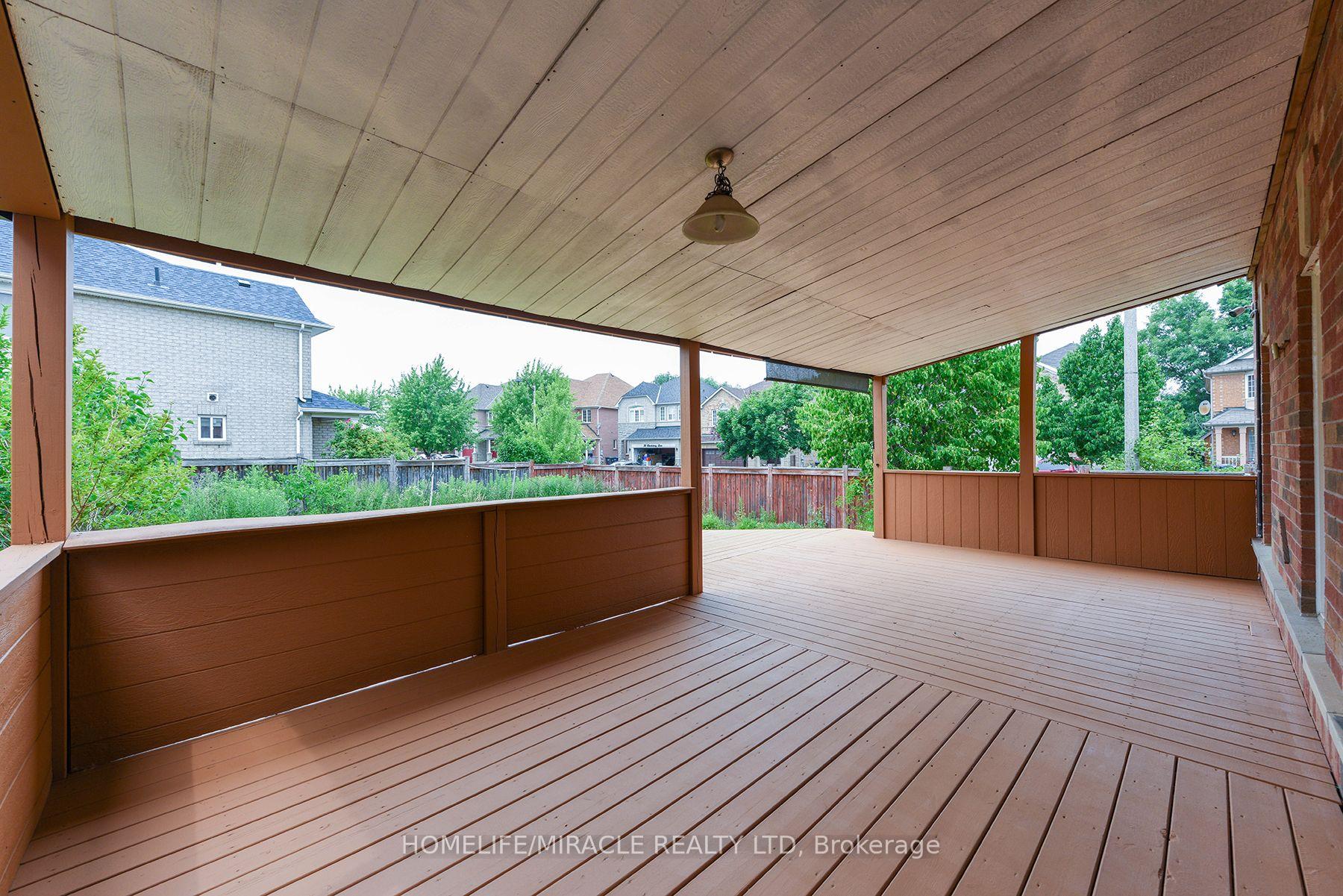 Photo 22 of 25 Blackcherry Lane, Brampton, Sandringham-Wellington — HOMEH