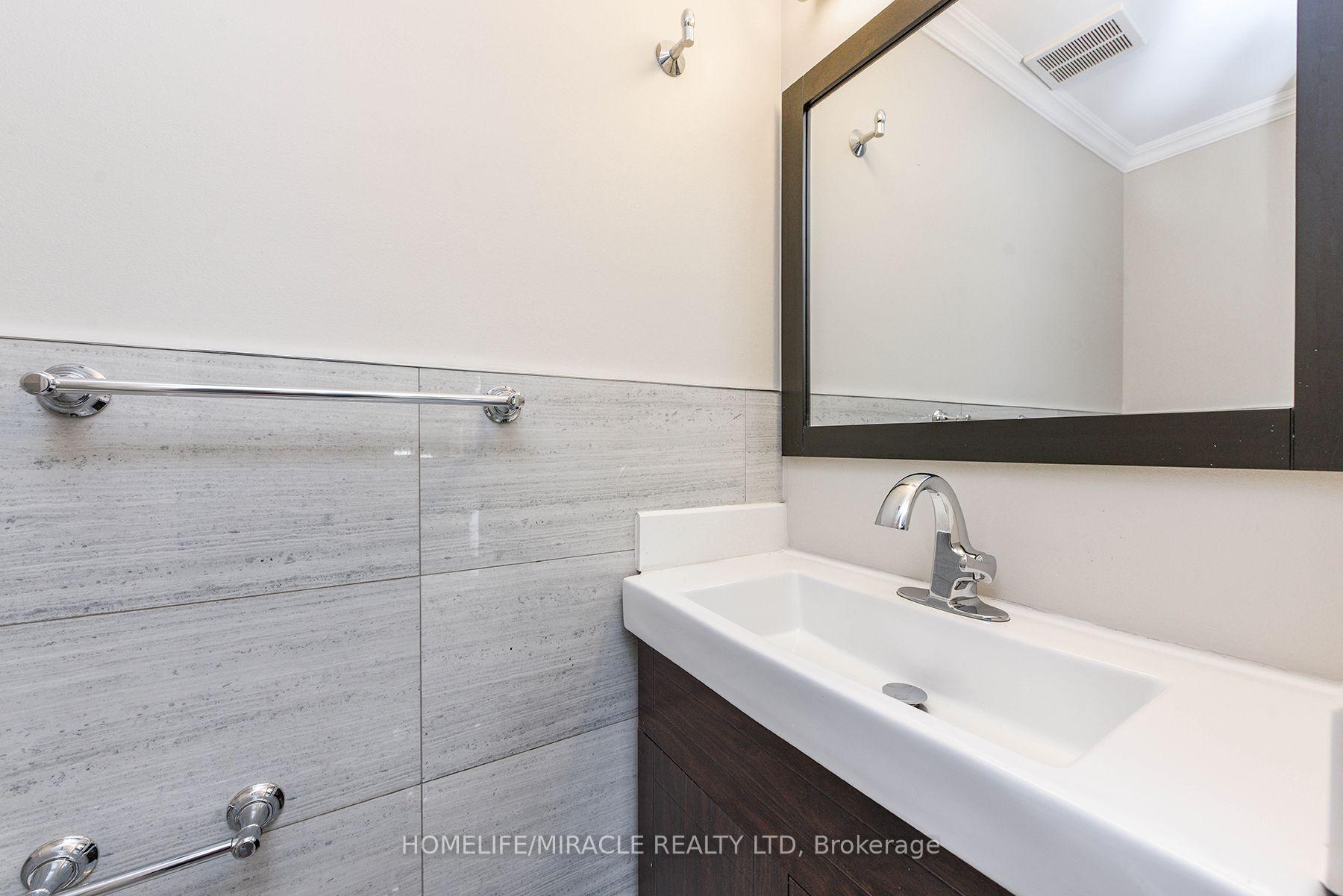 Photo 23 of 25 Blackcherry Lane, Brampton, Sandringham-Wellington — HOMEH